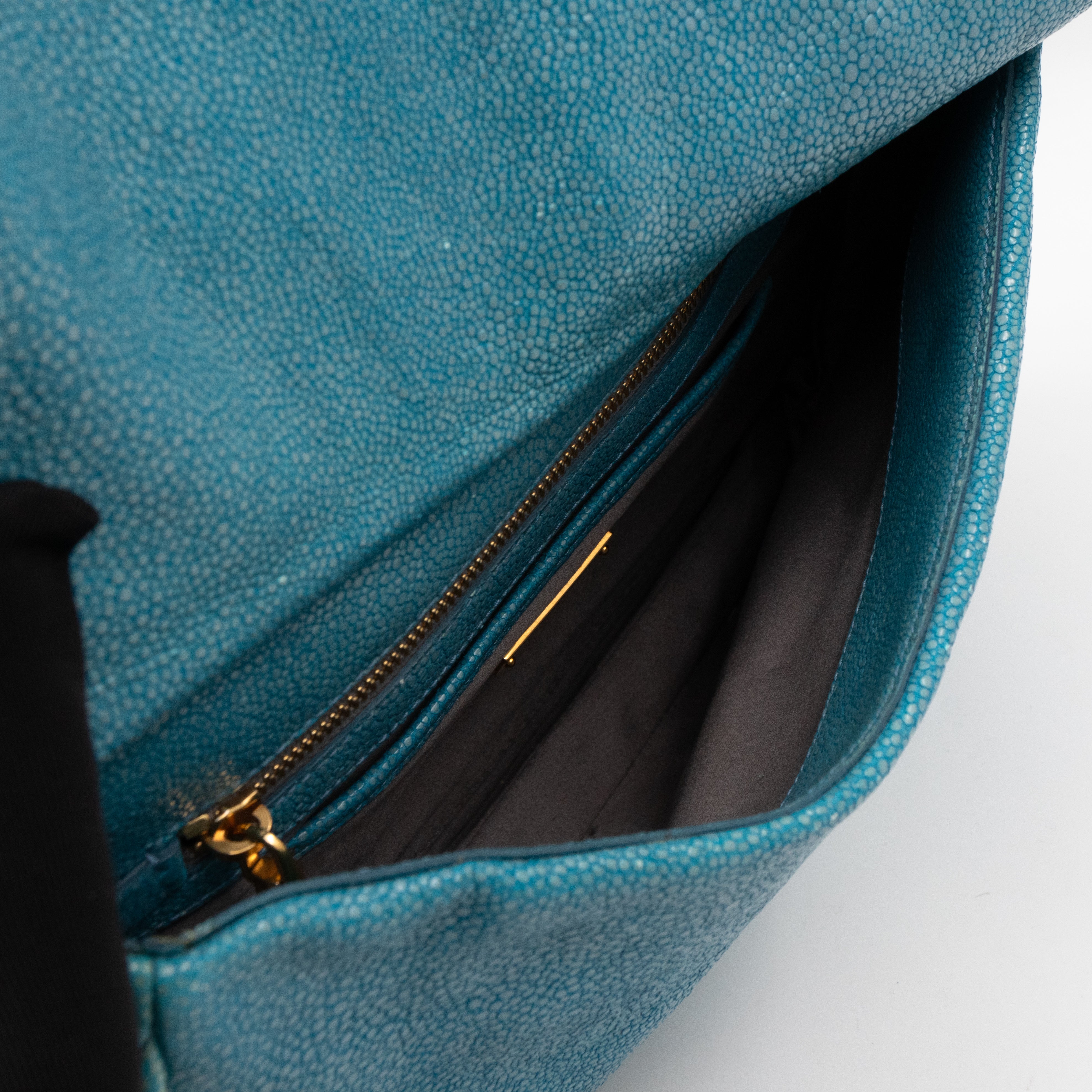 Flap Clutch Turquiose Pearl Caviar