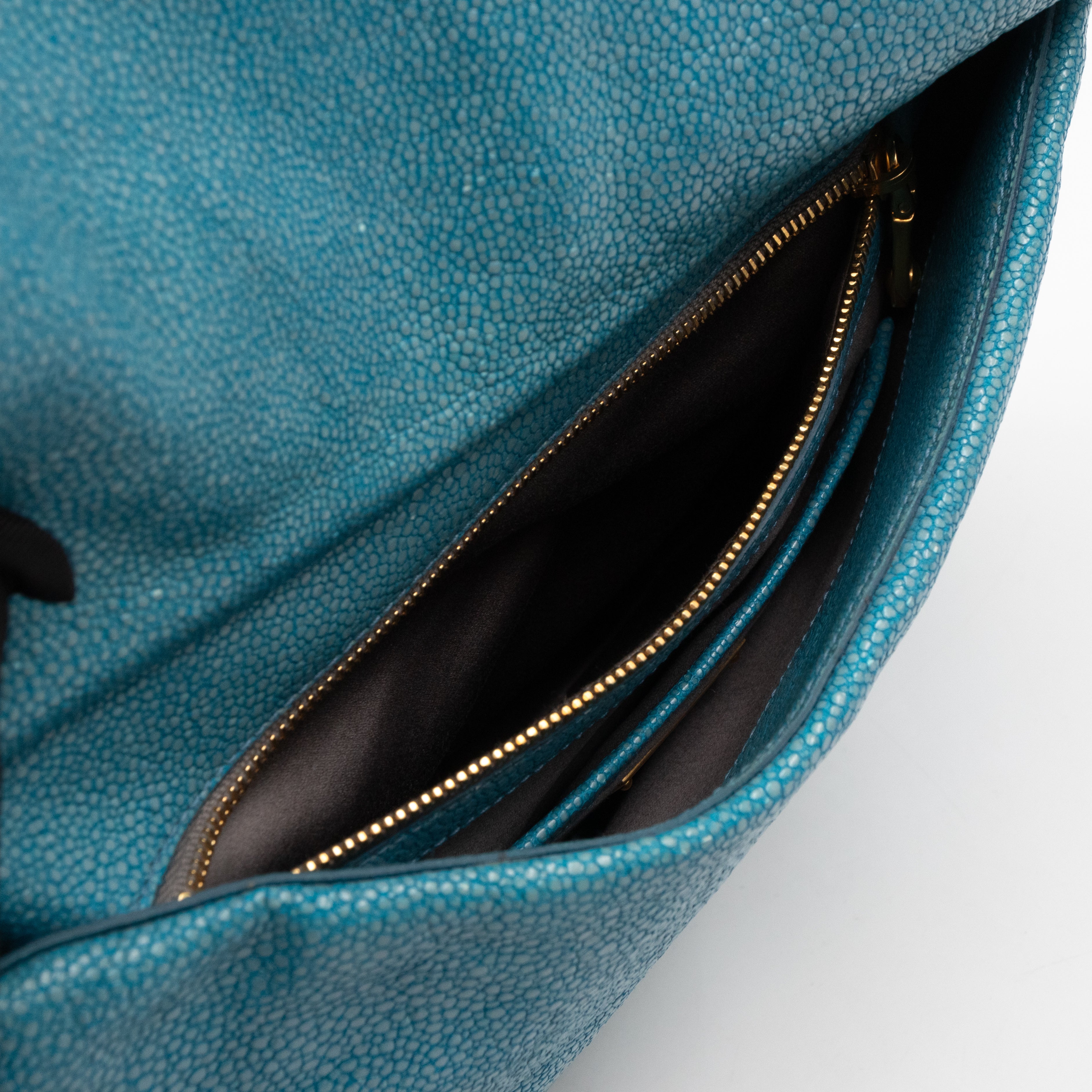 Flap Clutch Turquiose Pearl Caviar