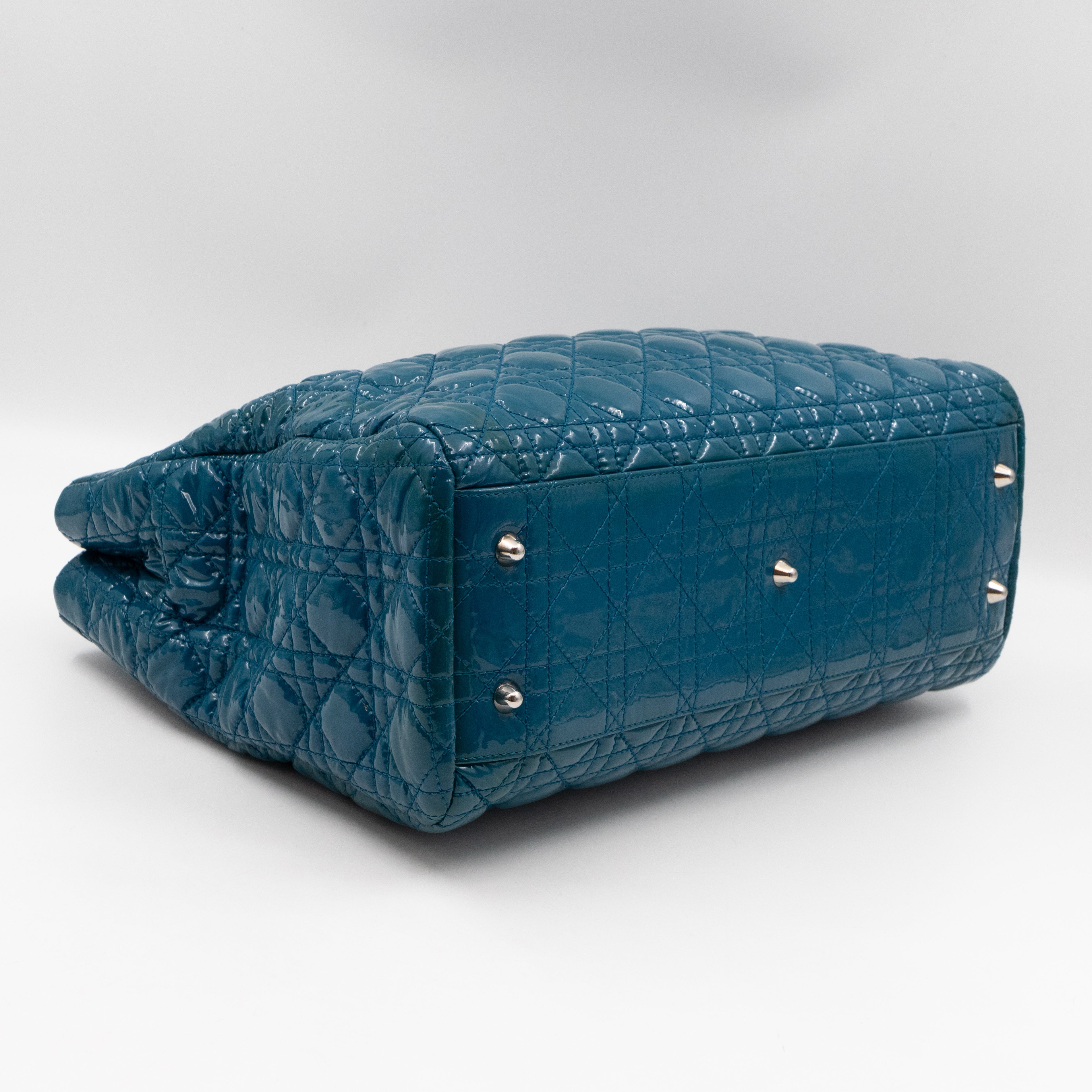 Medium Soft Shopping Tote Blue Patent Cannage Leather