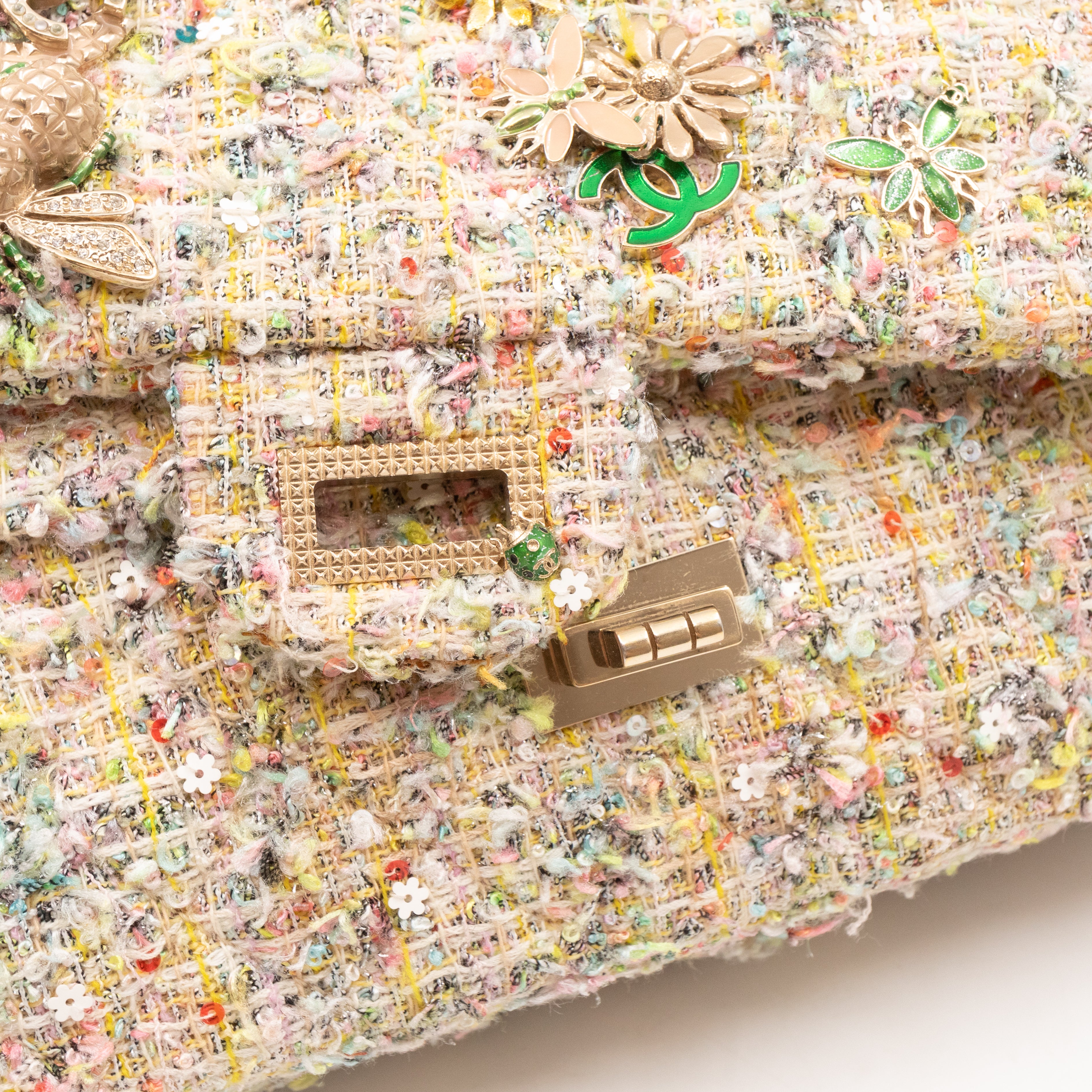 Gardens Charms 2.55 Reissue Flap Bag Multicolor Beige Tweed