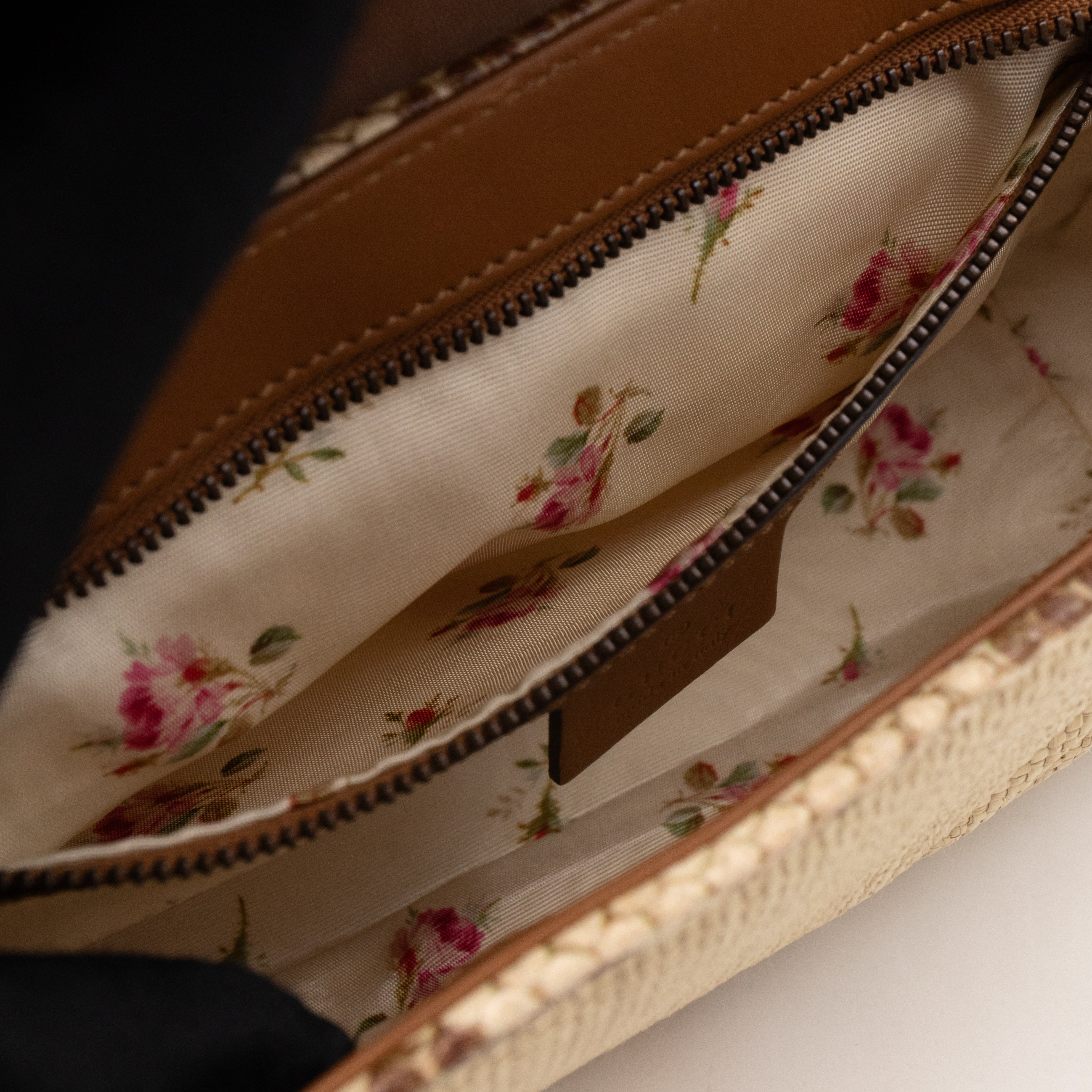 GG Marmont Small Flap Bag Natural Matelasse Raffia & Snakeskin