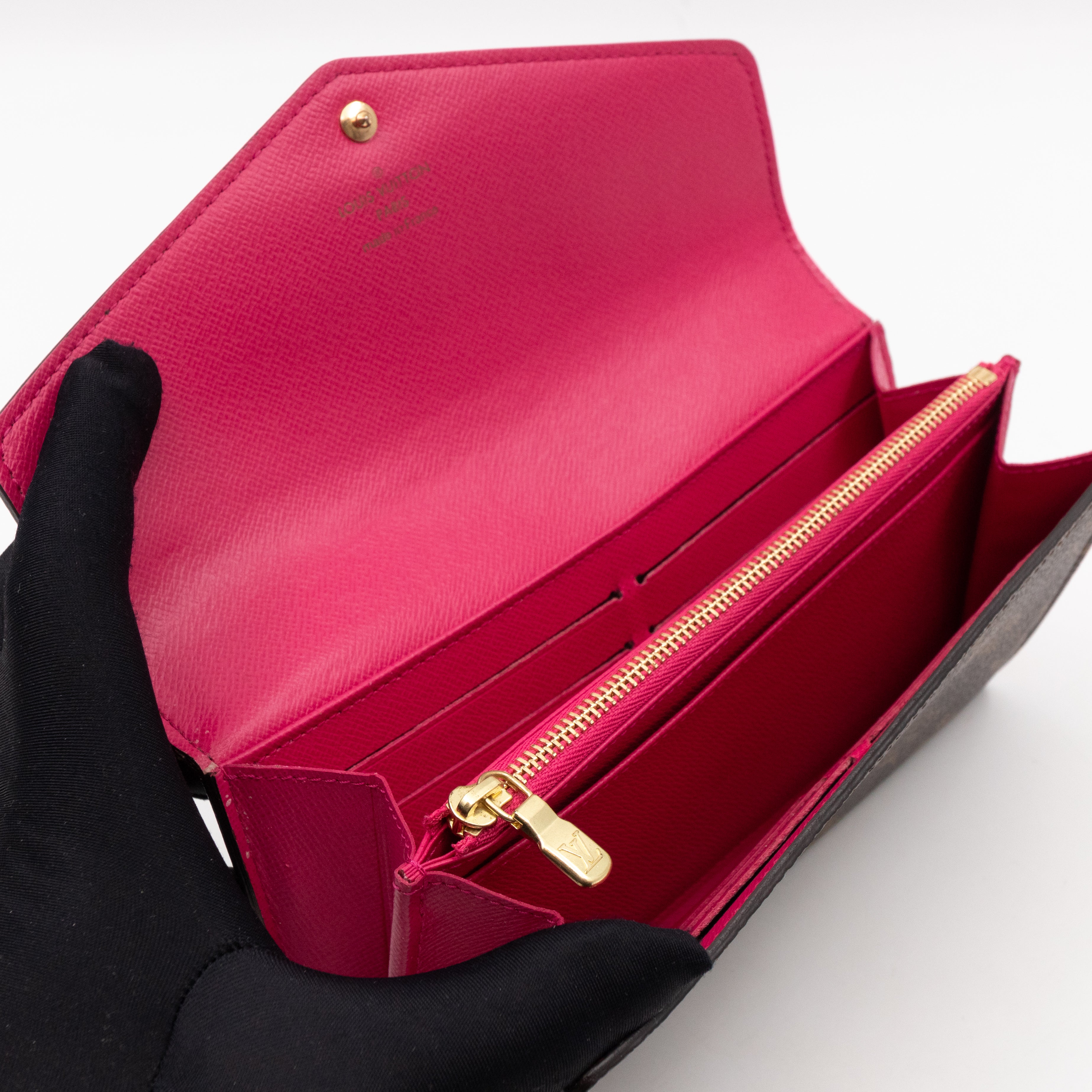 Sarah Wallet Monogram Love Lock