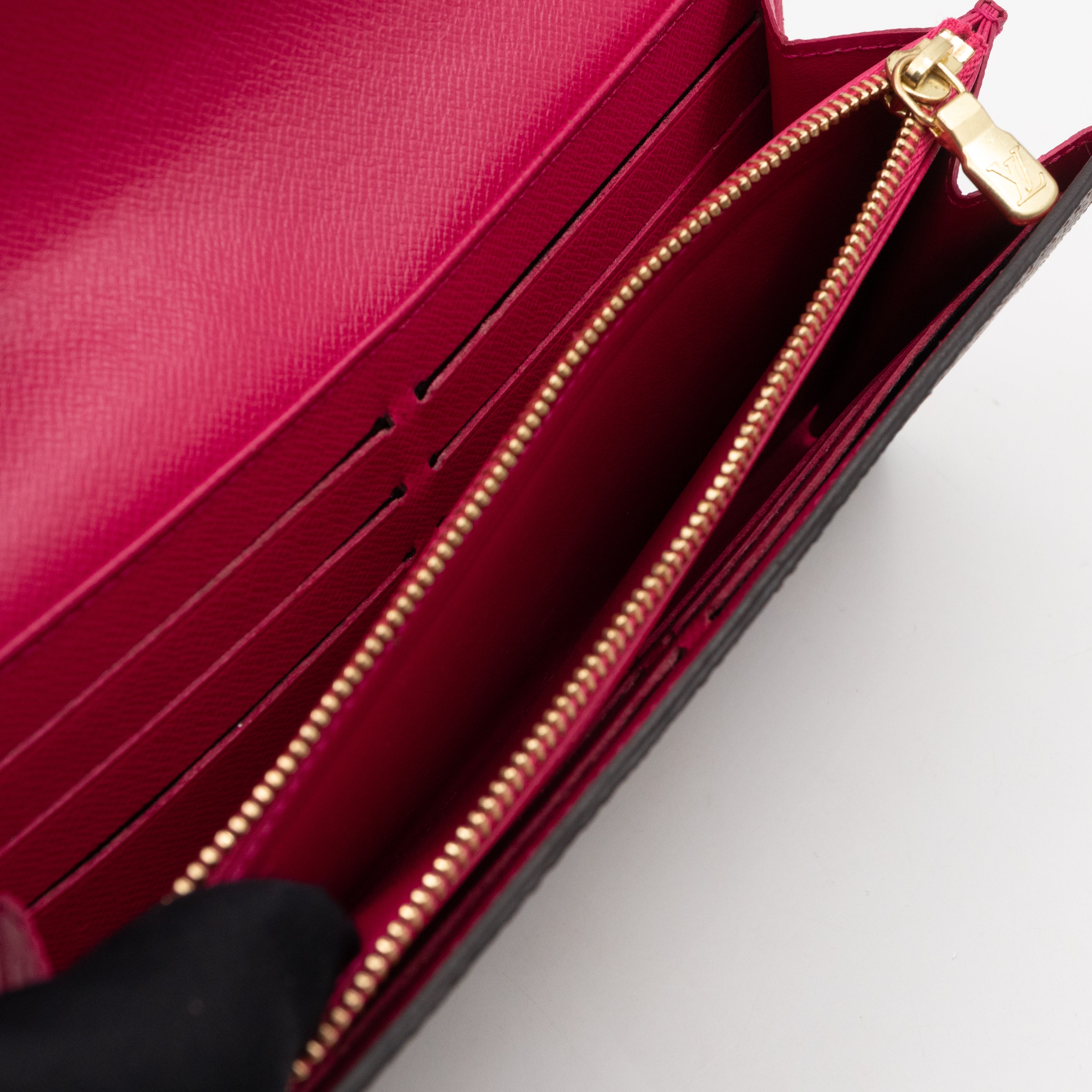 Sarah Wallet Monogram Love Lock