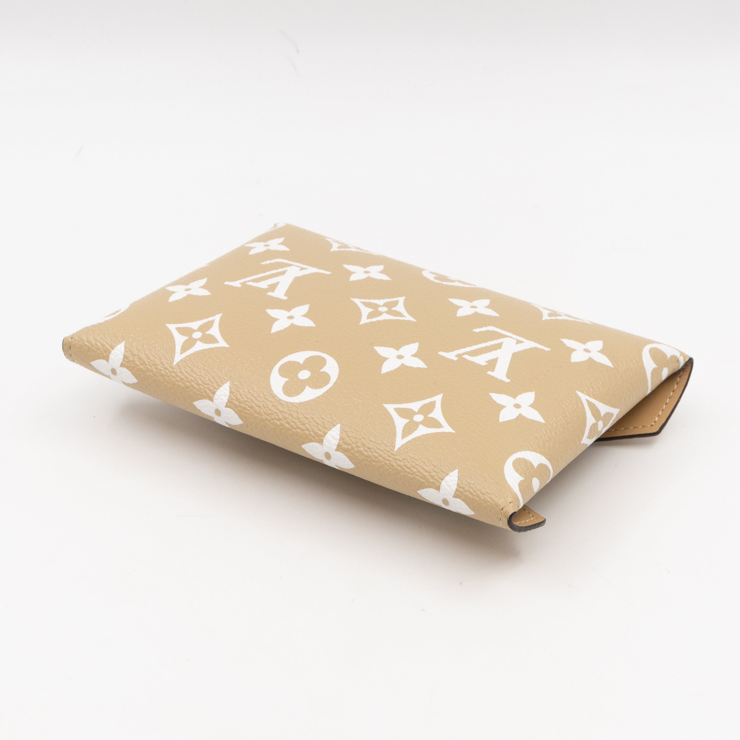 Kirigami Pochette Medium Beige White Monogram