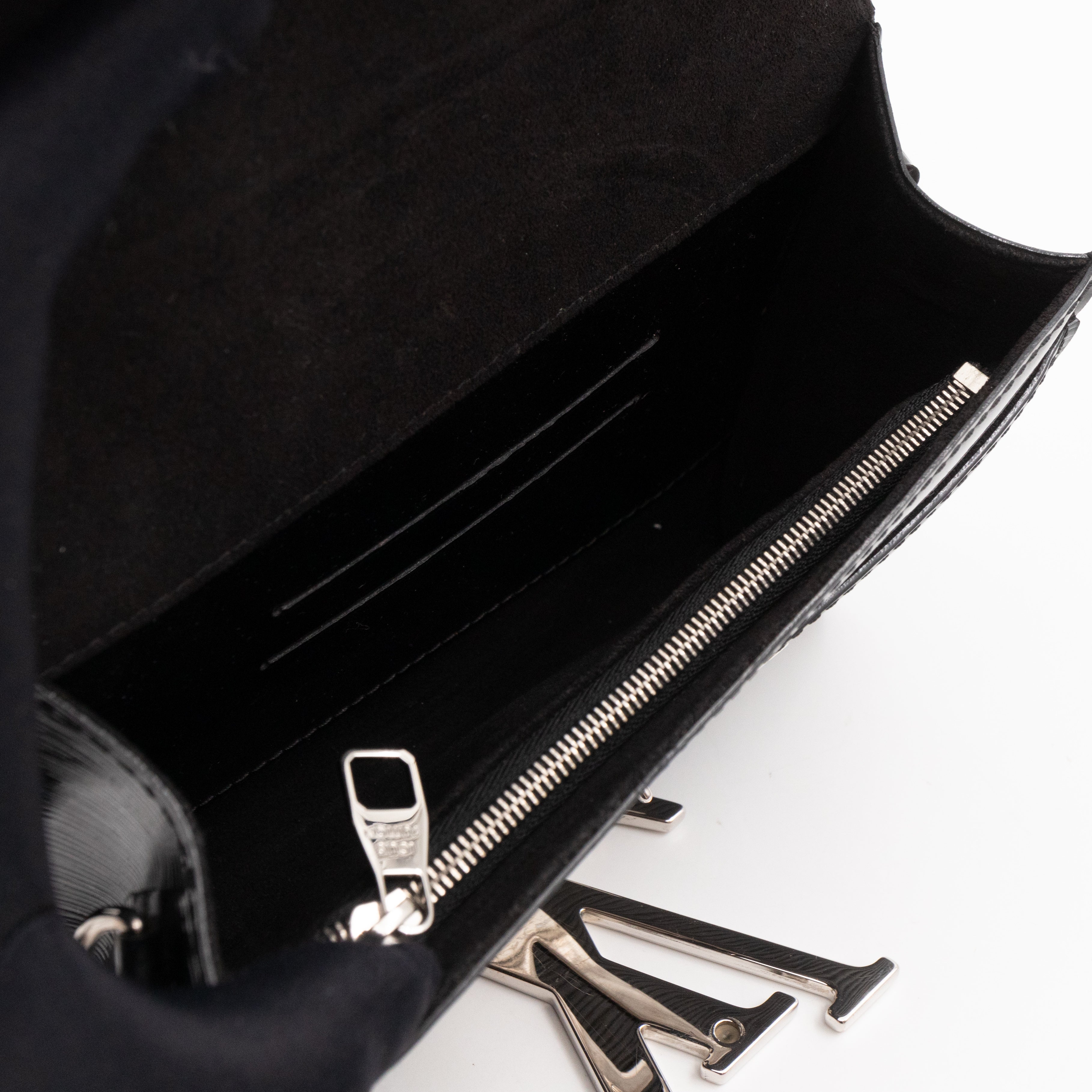 Pochette Louise PM Black Epi Leather