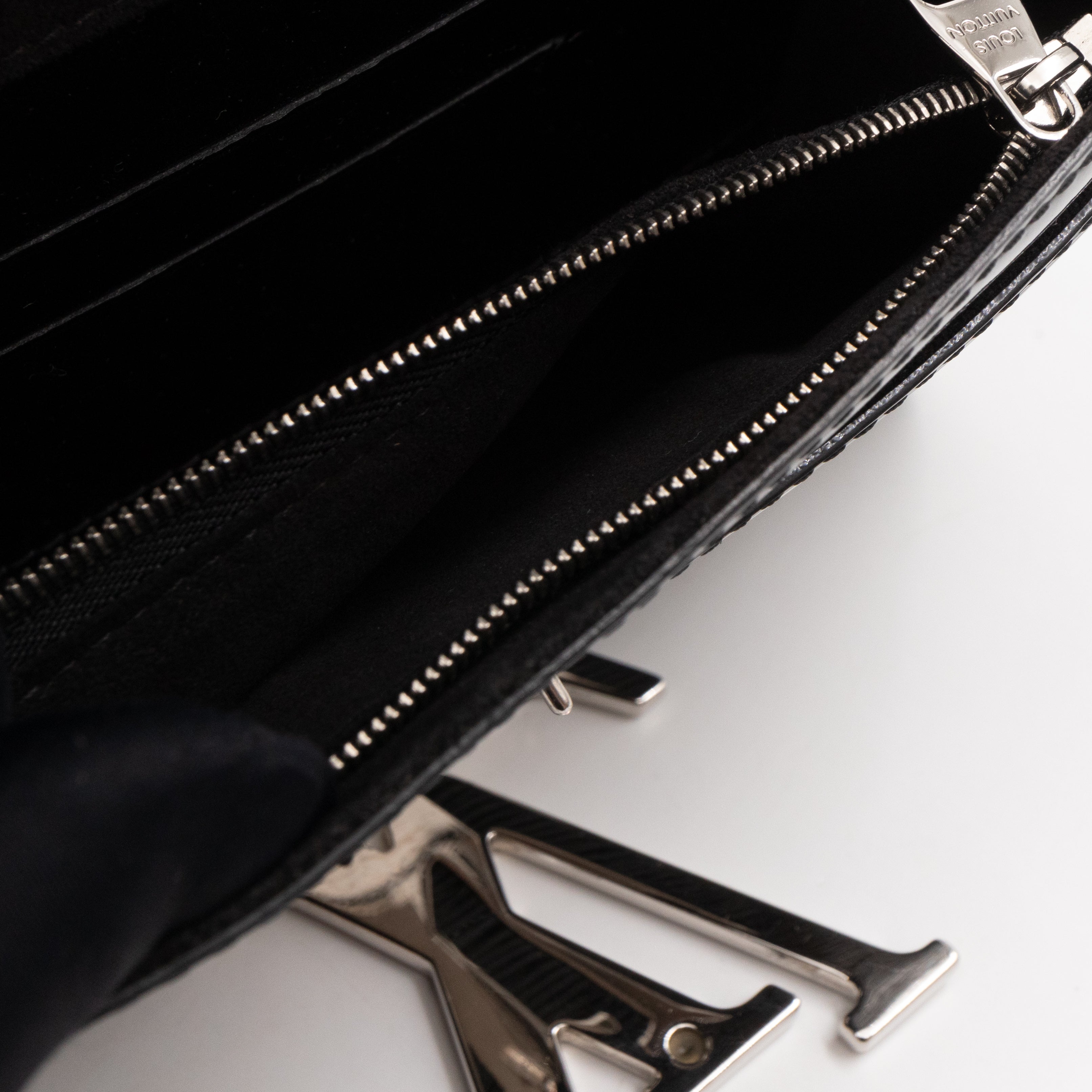 Pochette Louise PM Black Epi Leather