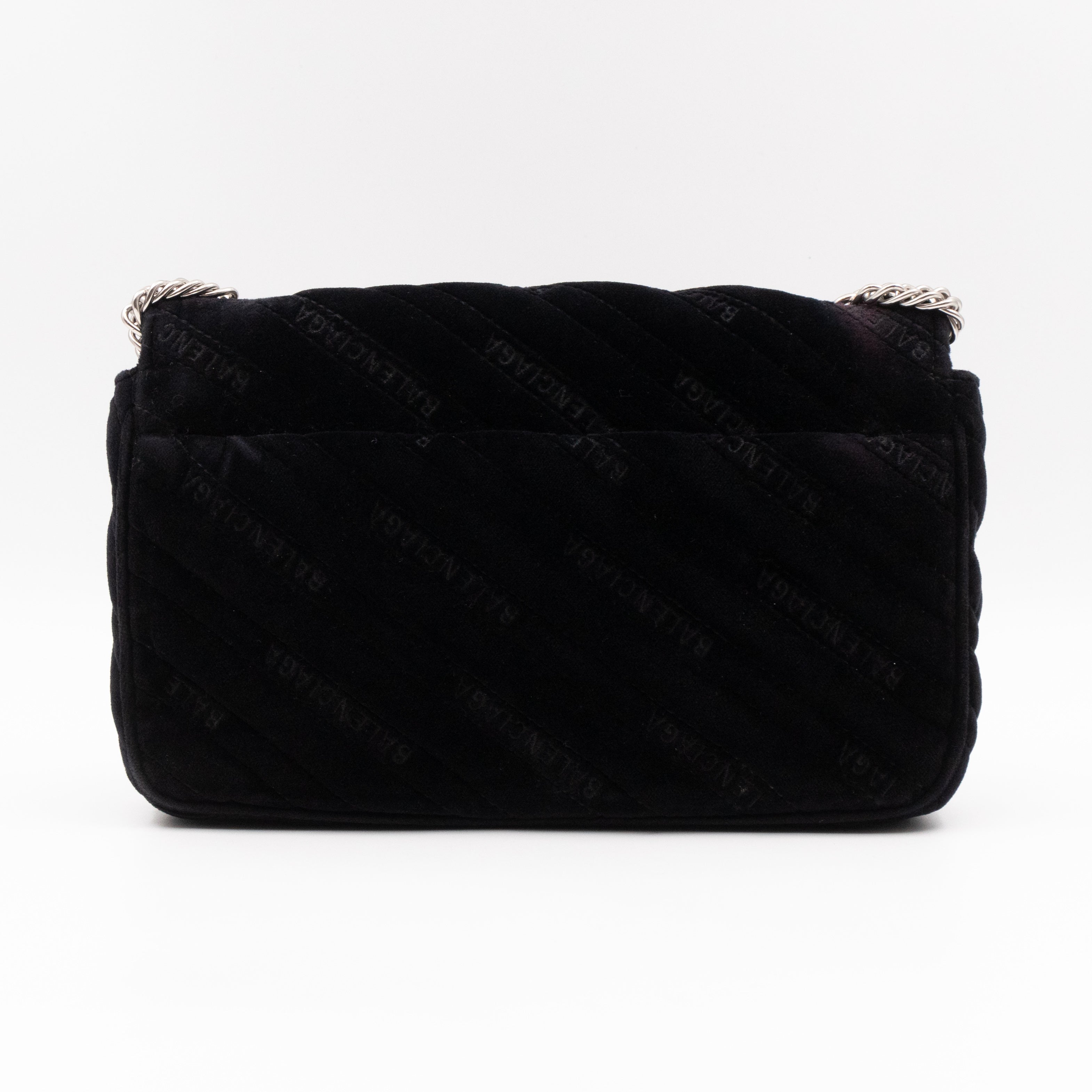 BB Chain Round Shoulder Bag Black Quilted Velvet