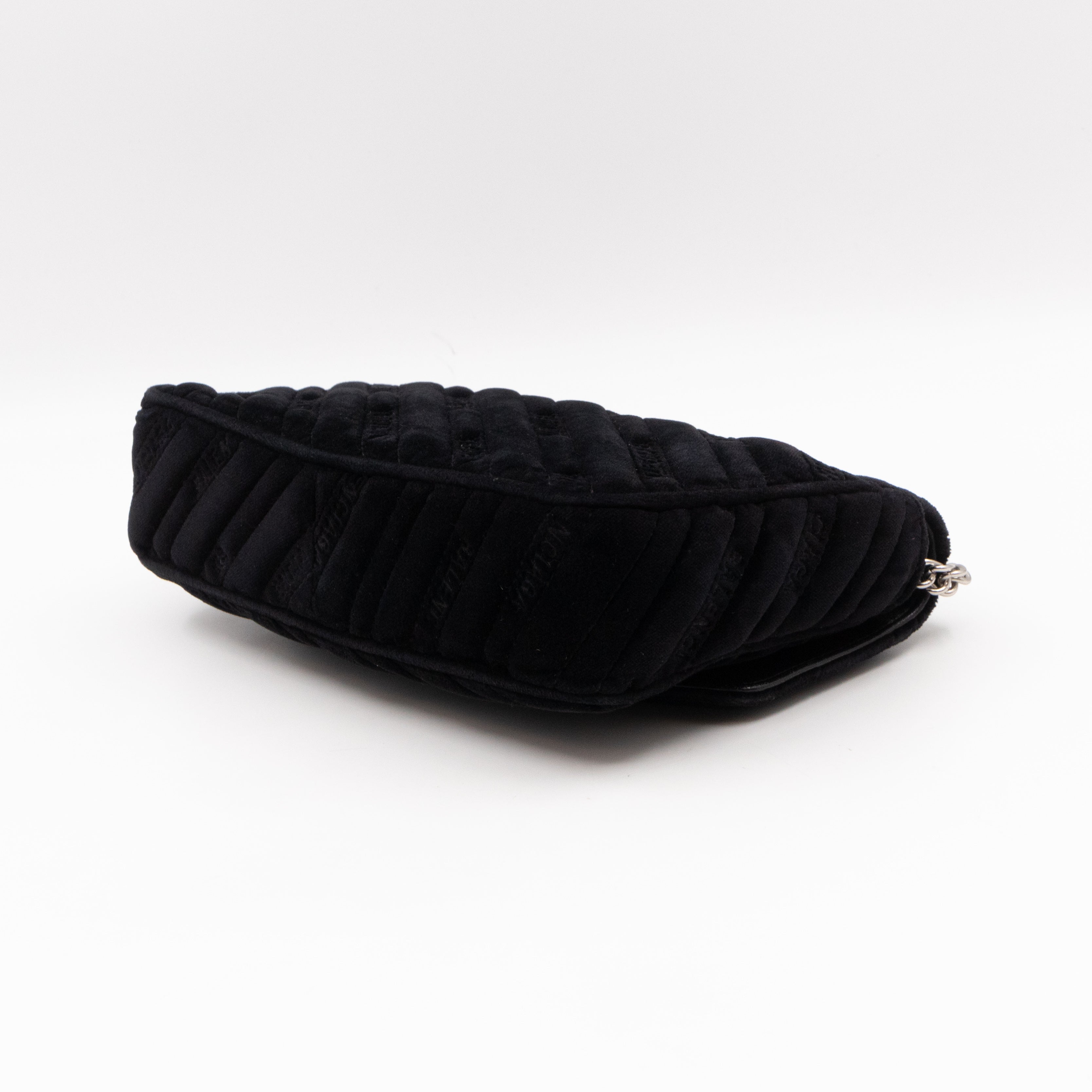 BB Chain Round Shoulder Bag Black Quilted Velvet