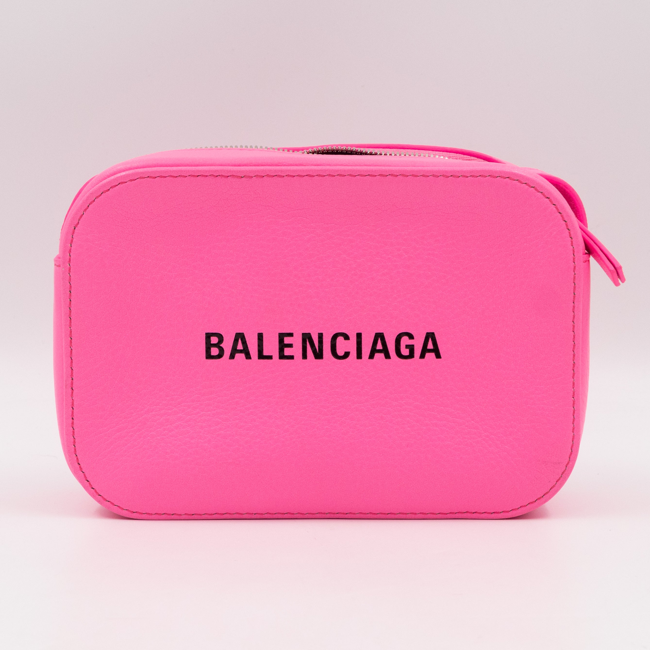 Everyday Camera Bag XS Neon Pink Leather
