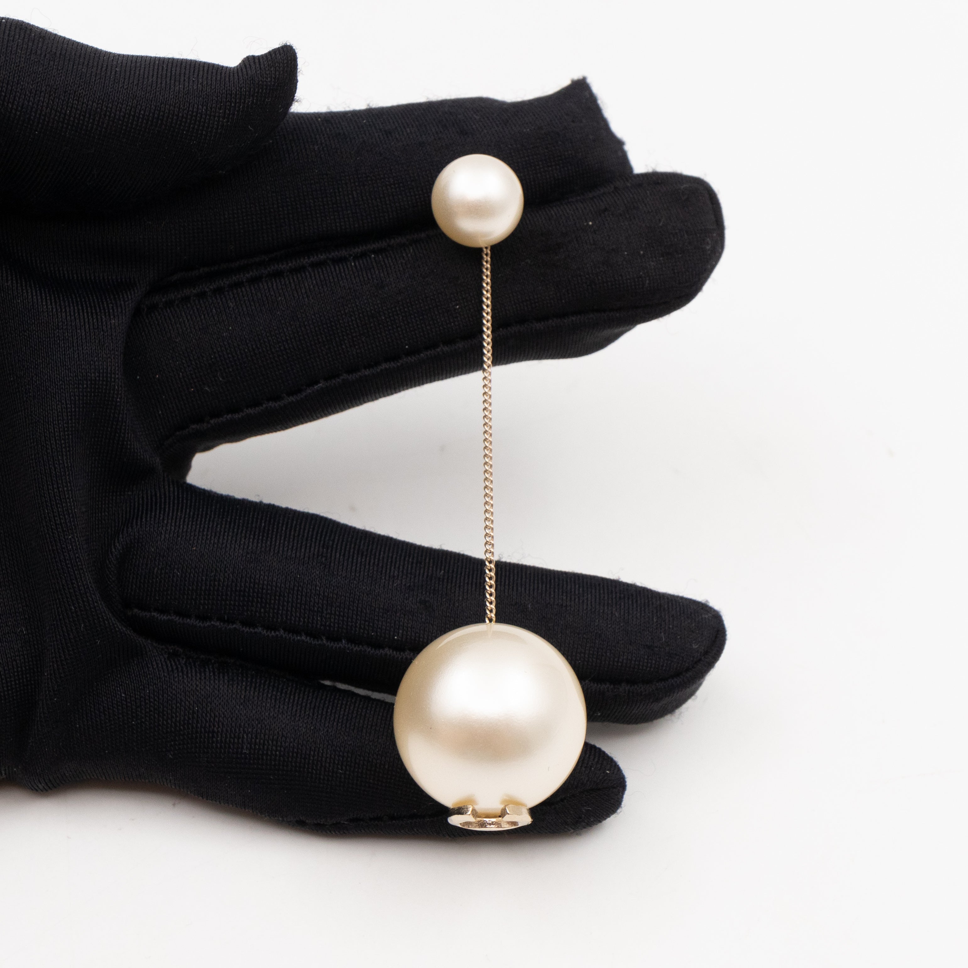 Big Pearl Drop Earrings Light Gold