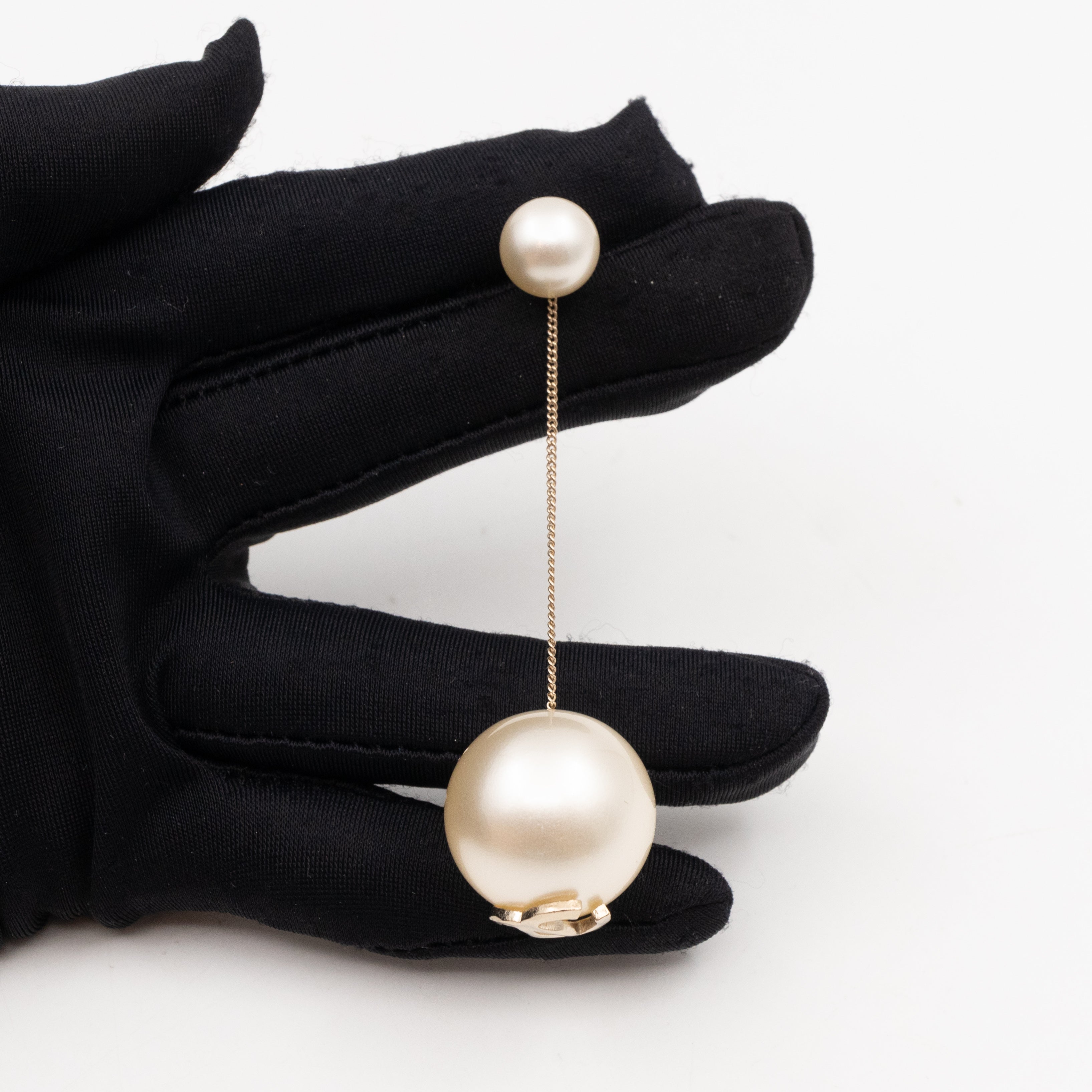 Big Pearl Drop Earrings Light Gold