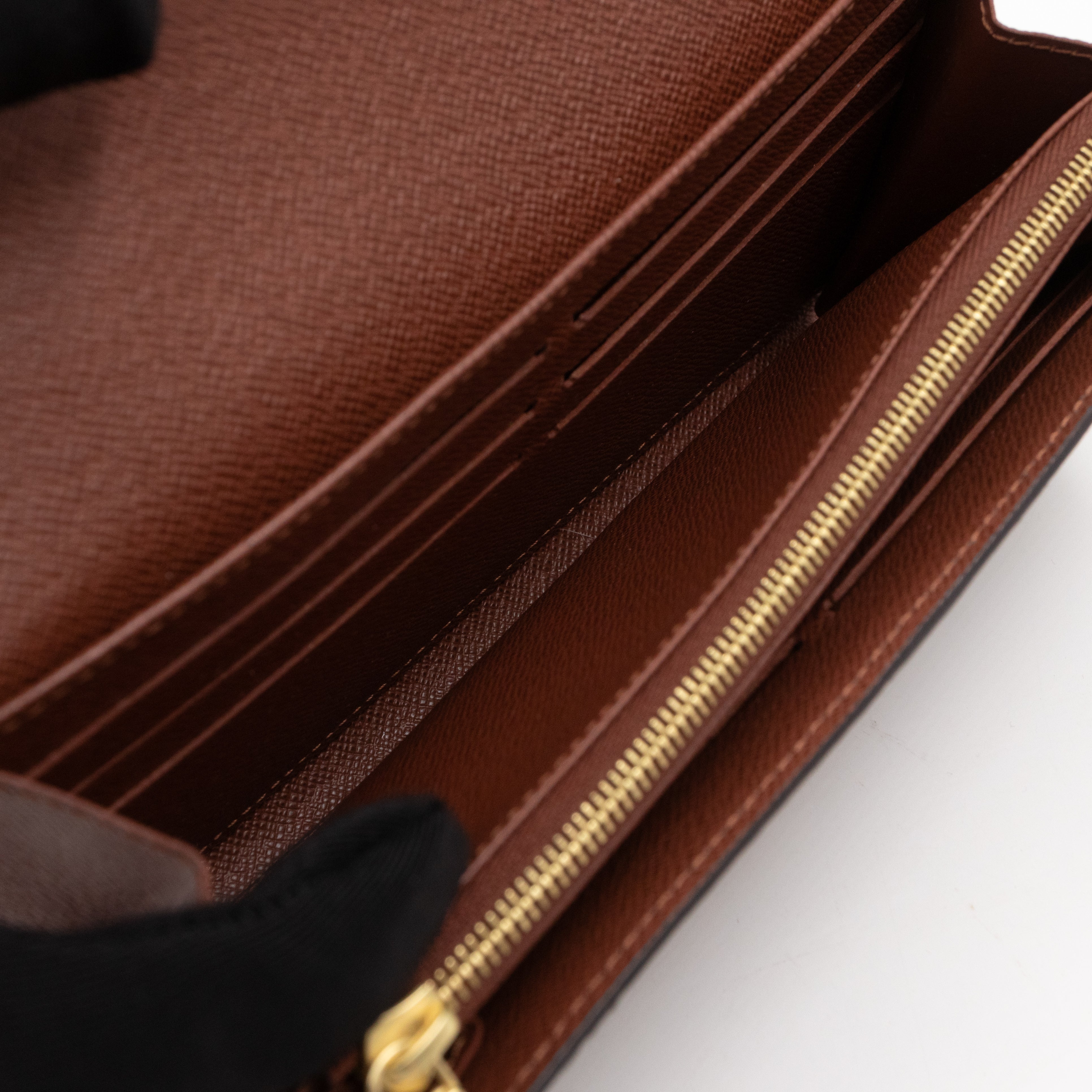 Sarah Wallet Monogram Brown