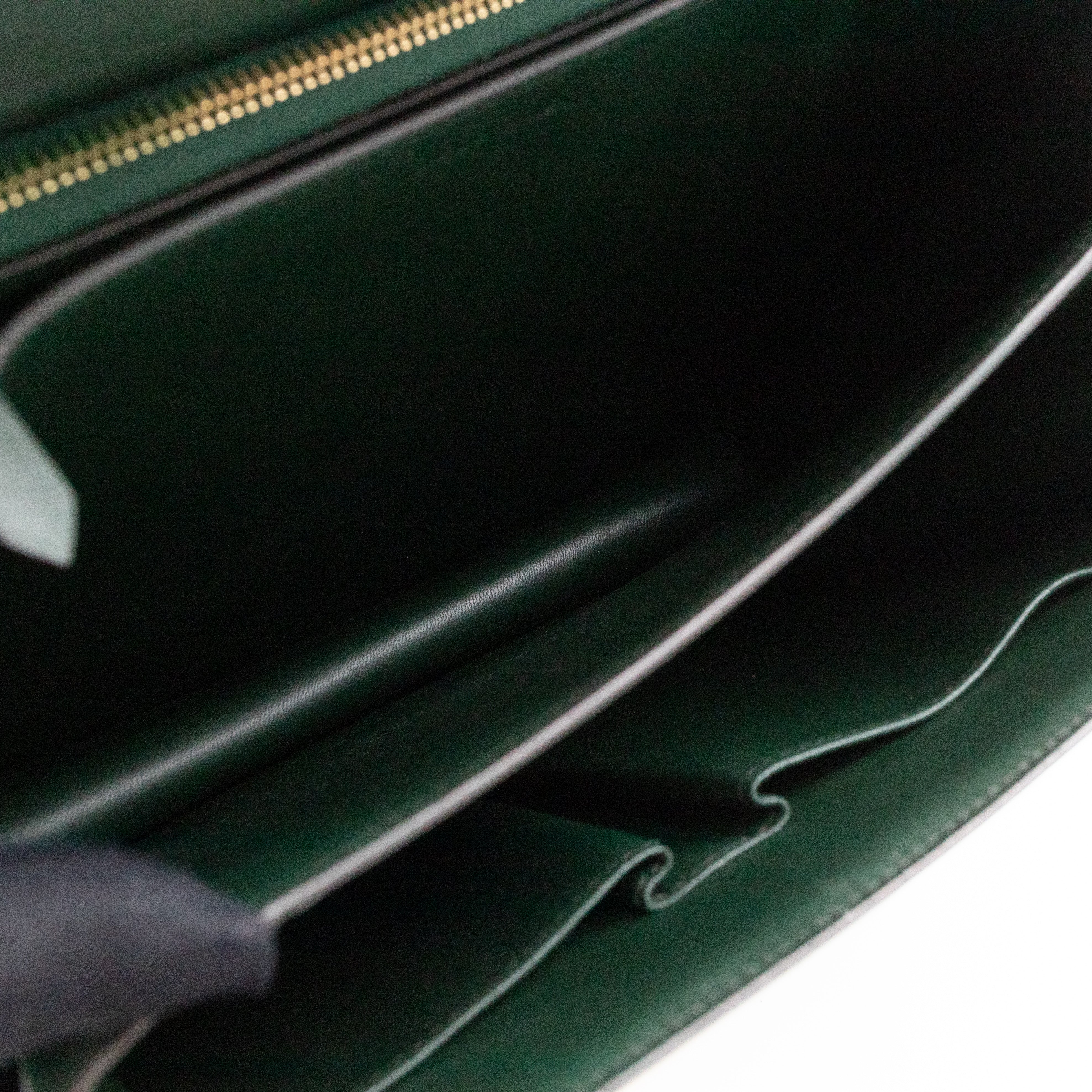 Classic Box Medium Green Leather