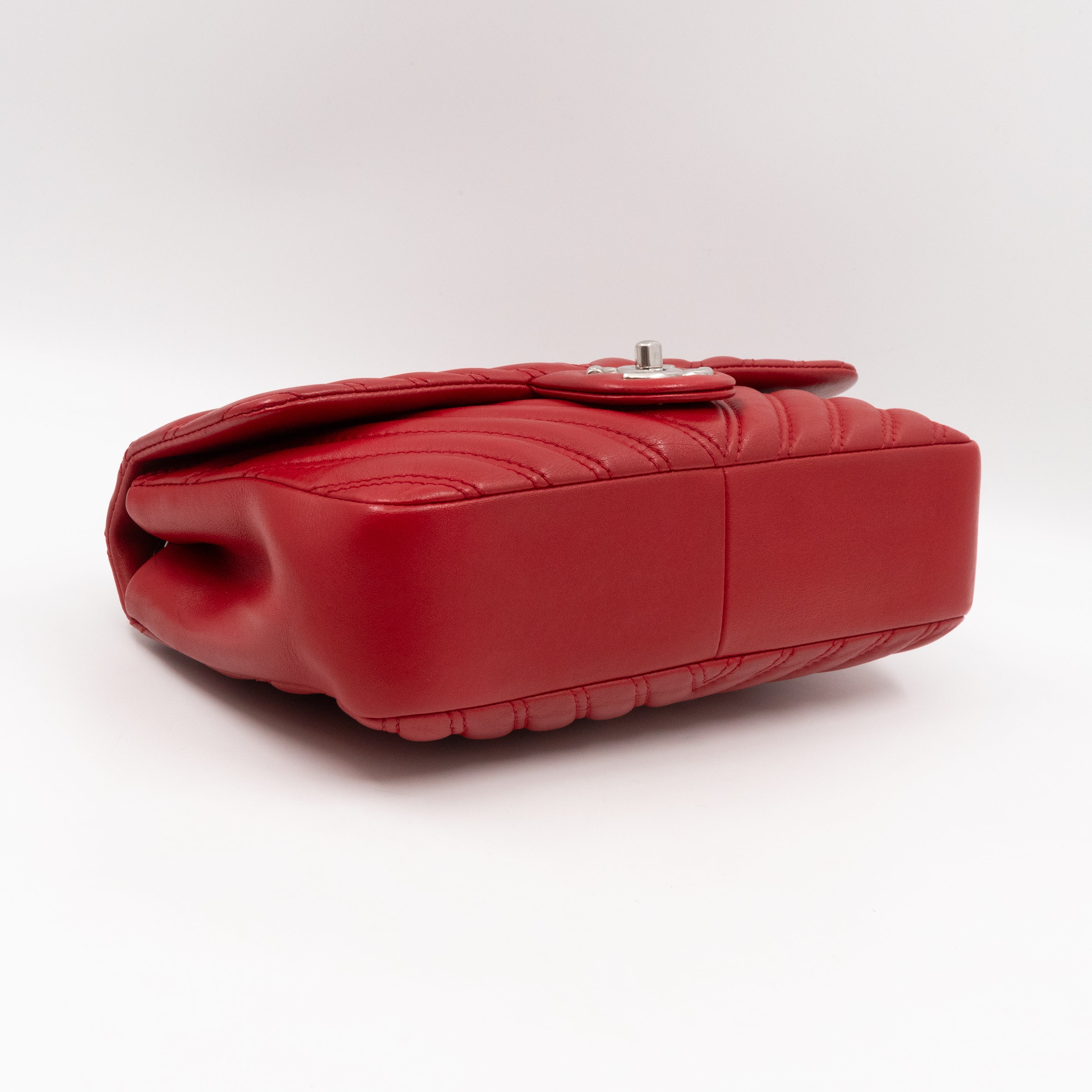 Like A Chevron Classic Single Flap Bag Red Leather