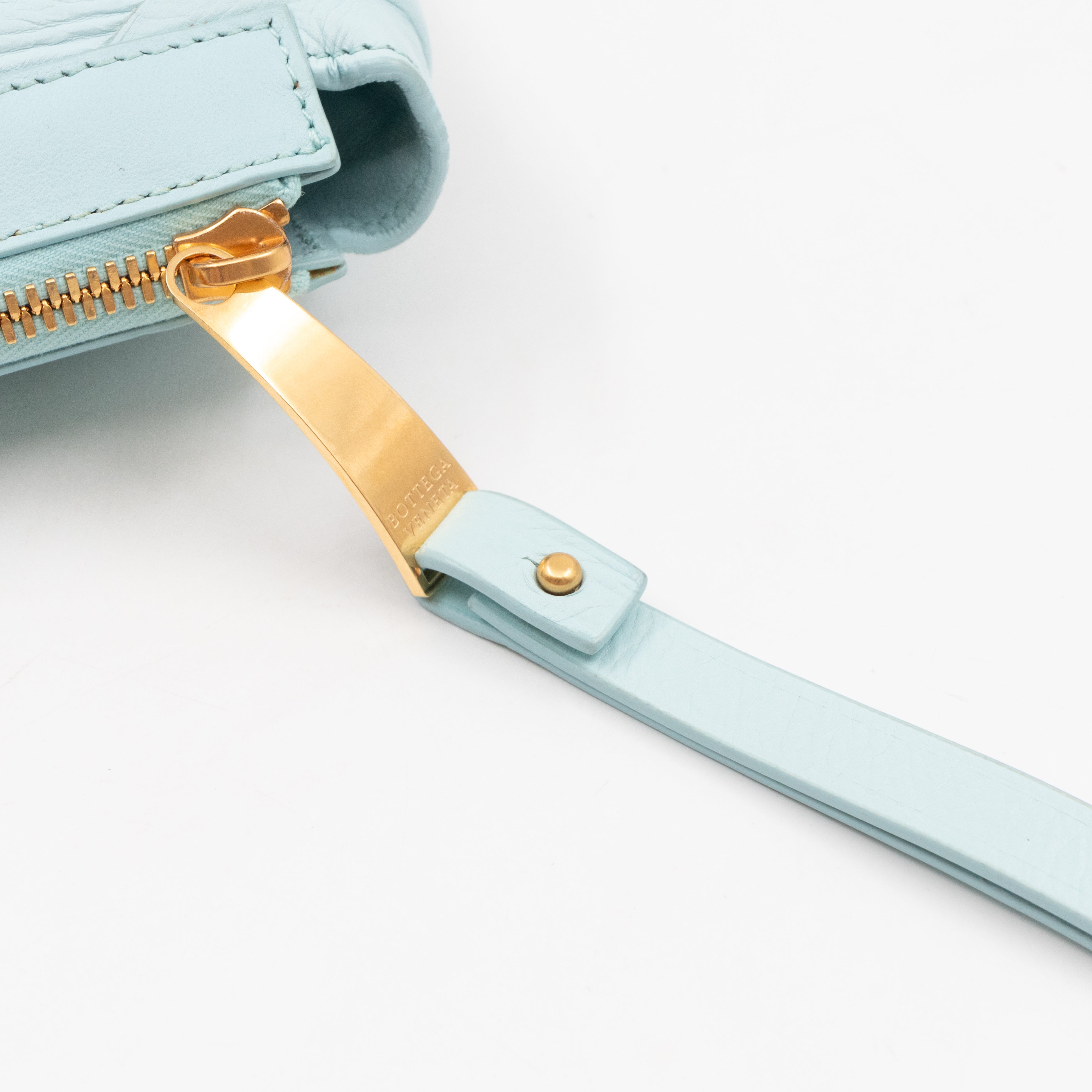 Padded Pouch Clutch Maxi Intrecciato Spearmint Leather