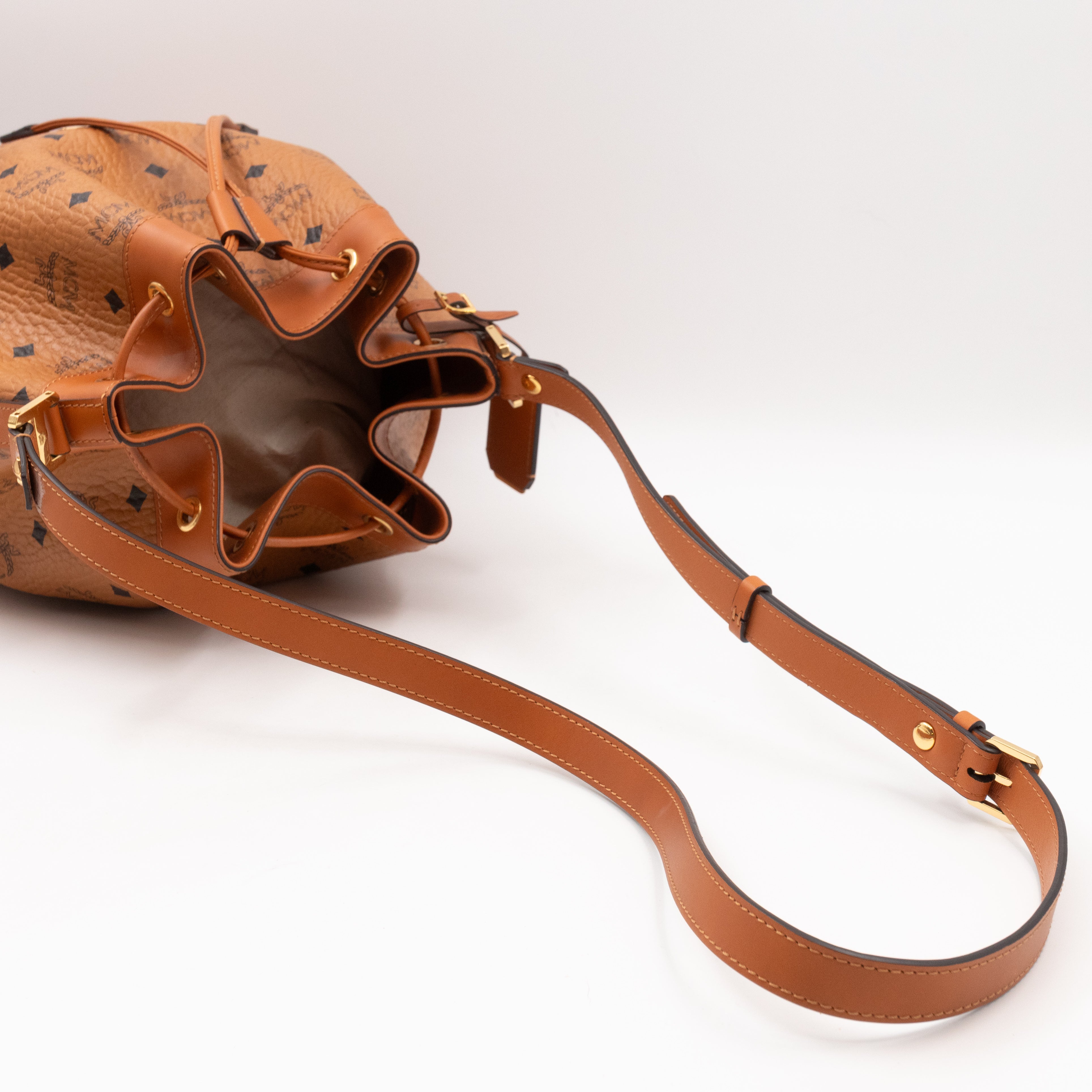 Heritage Petit Drawstring Bucket Bag Visetos Cognac