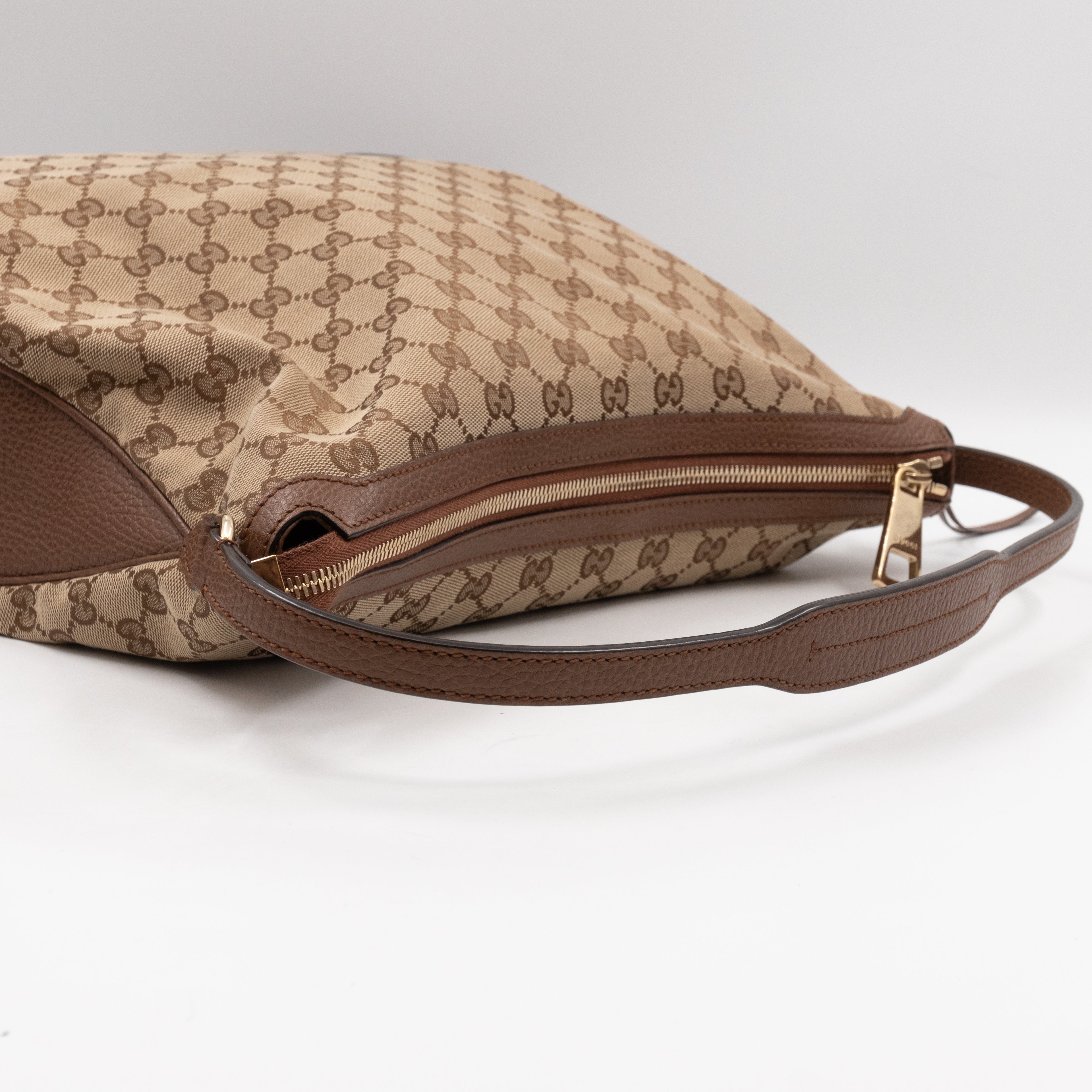 GG Supreme Soft Hobo Tote Bag