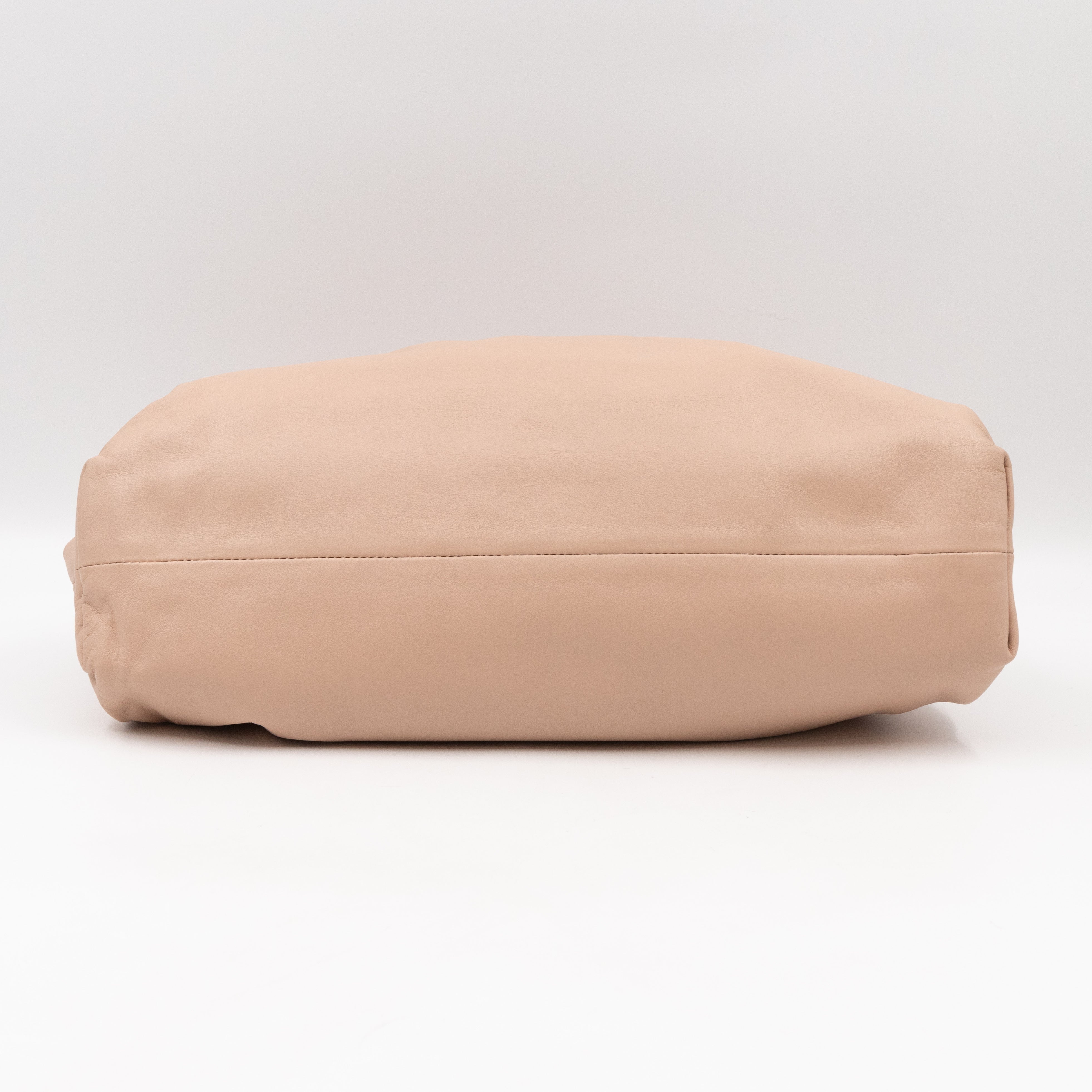 The Pouch Smooth Leather Almond Beige
