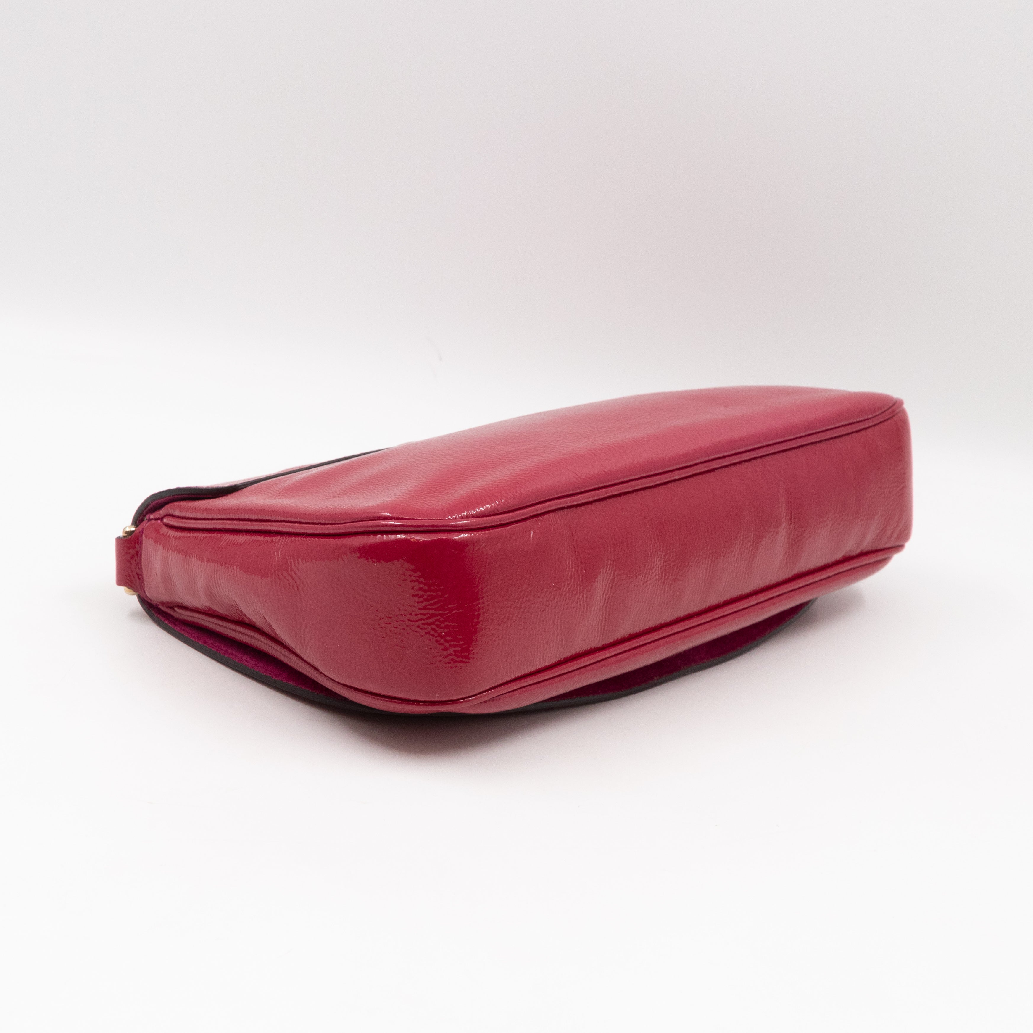 Soho Medium Flap Chain Bag Fuchsia Patent Leather