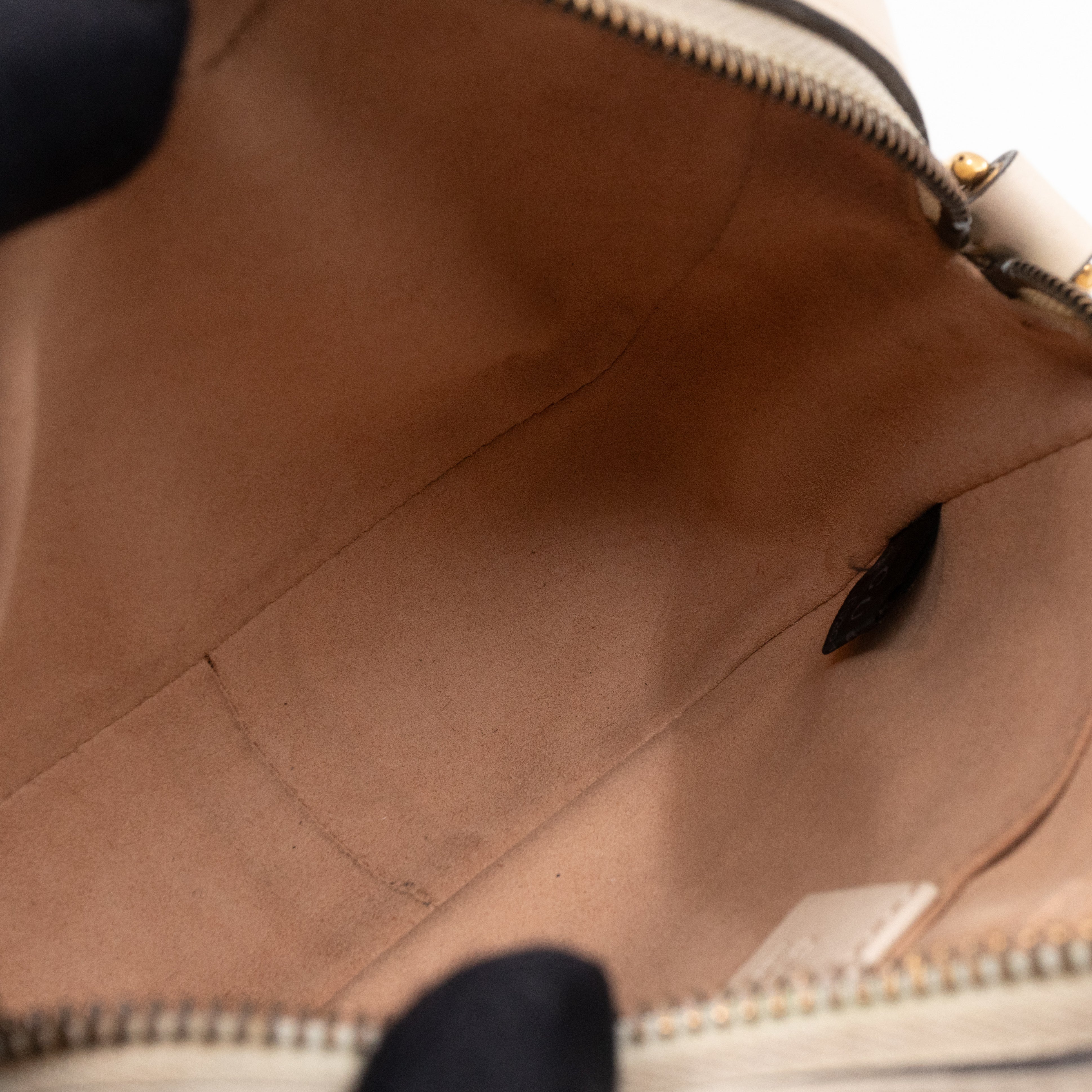 GG Marmont Matelassé Mini Cream Leather Bag