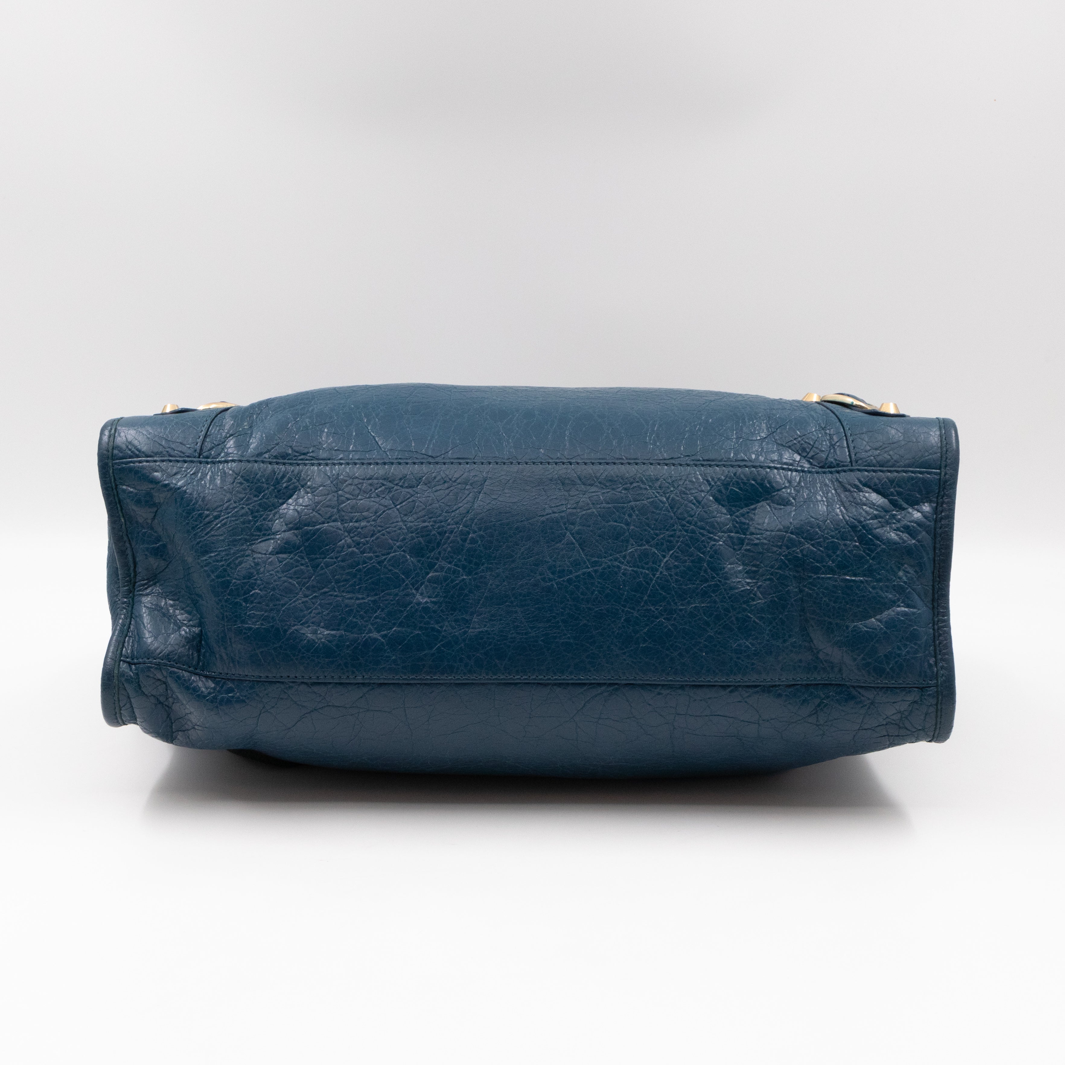 Classic City Blue Profond Leather
