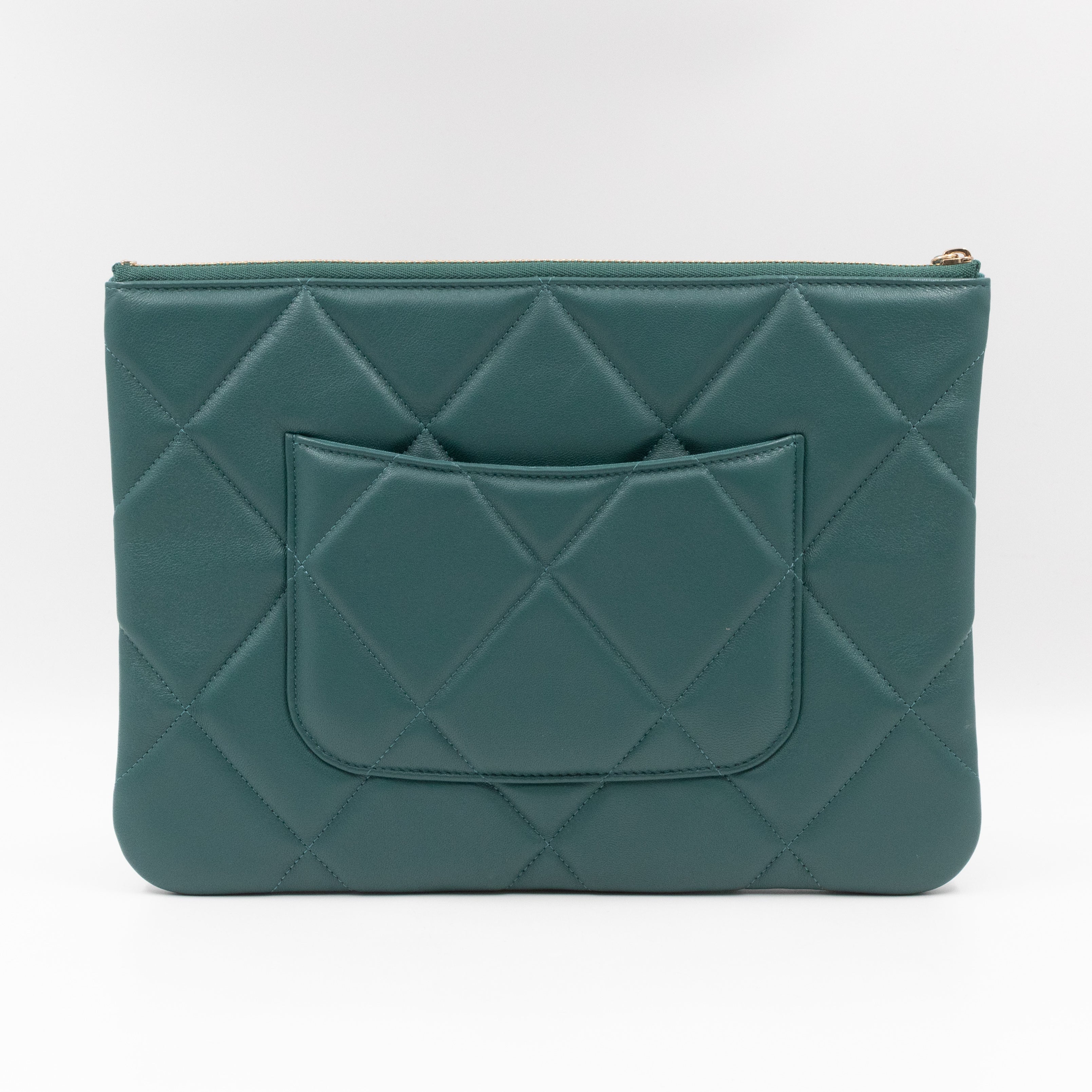 19 Pouch Large Teal Quilted Leather