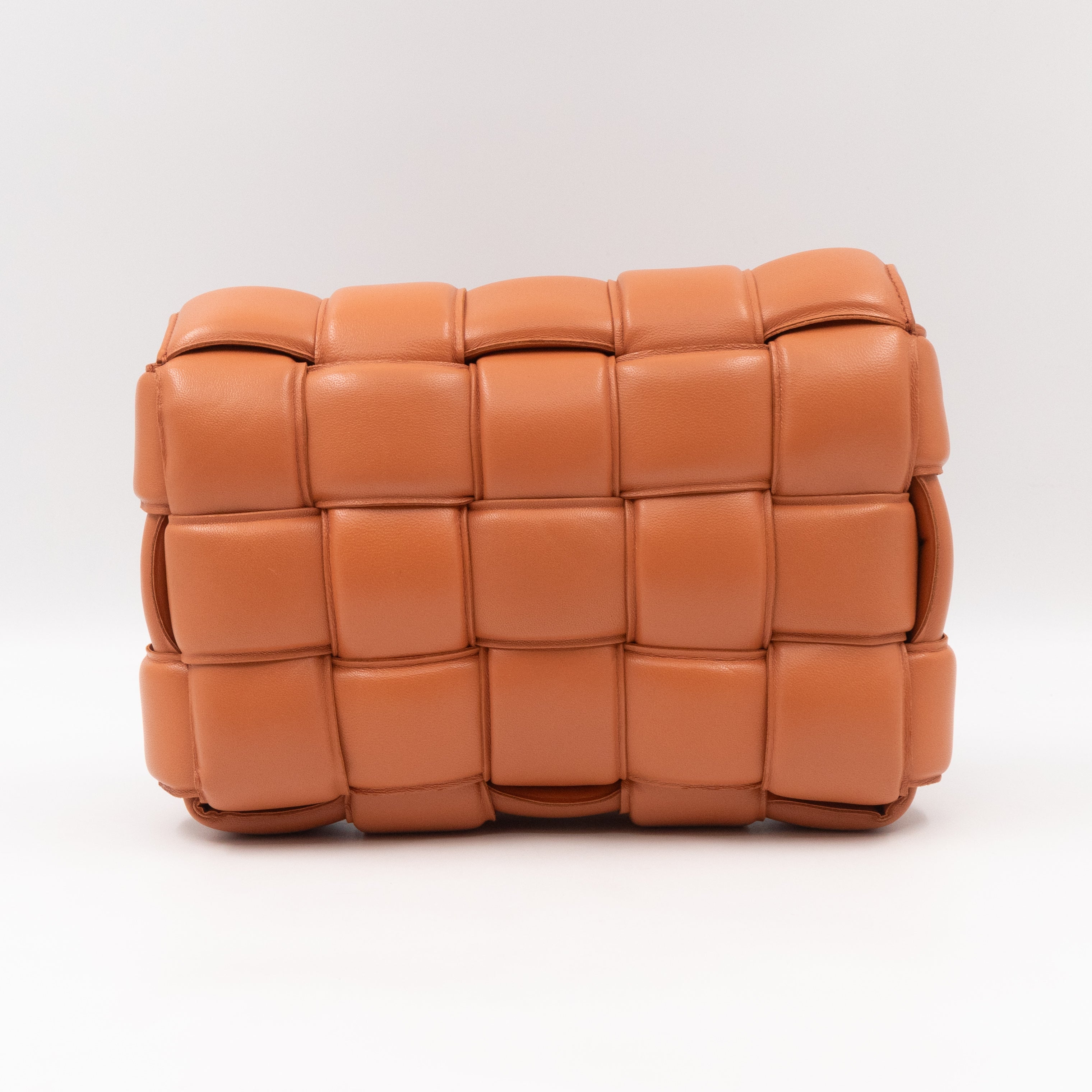 Classic Padded Cassette Clay Intreccio Leather