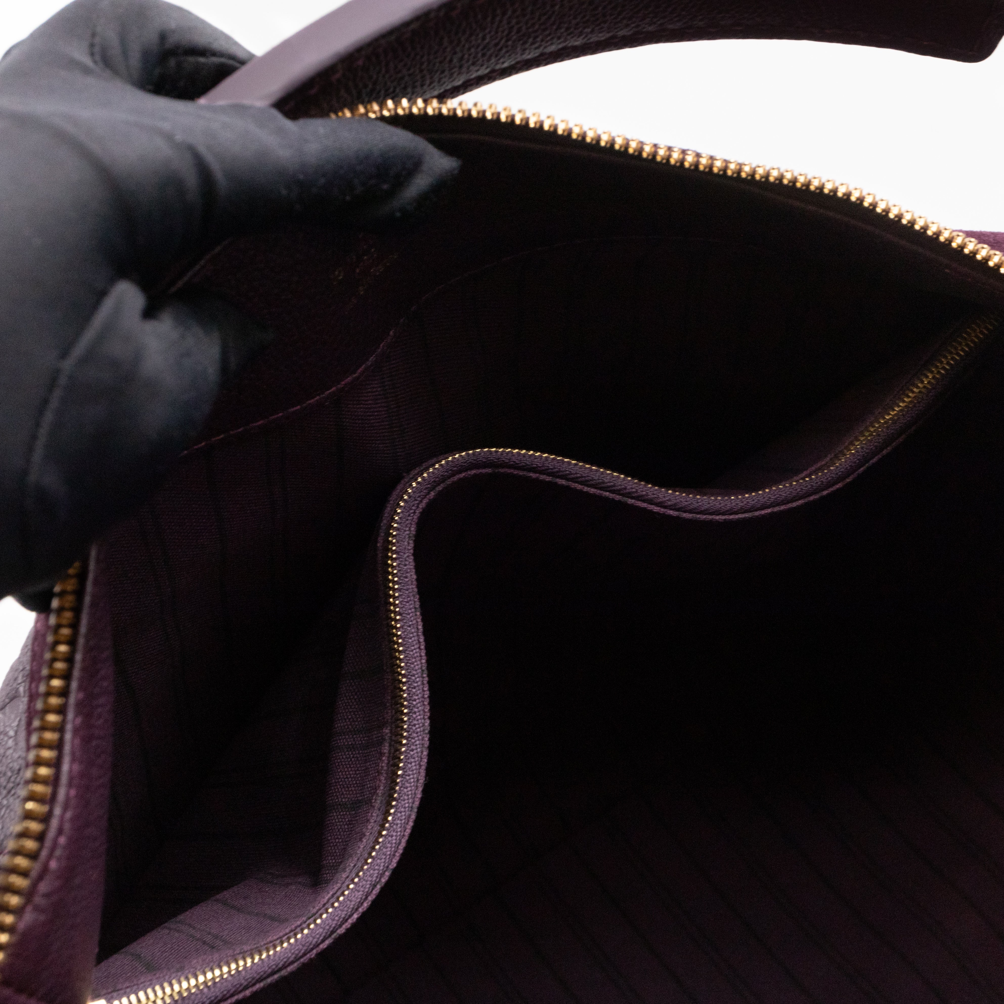 Audacieuse MM Aubergine Monogram Empreinte