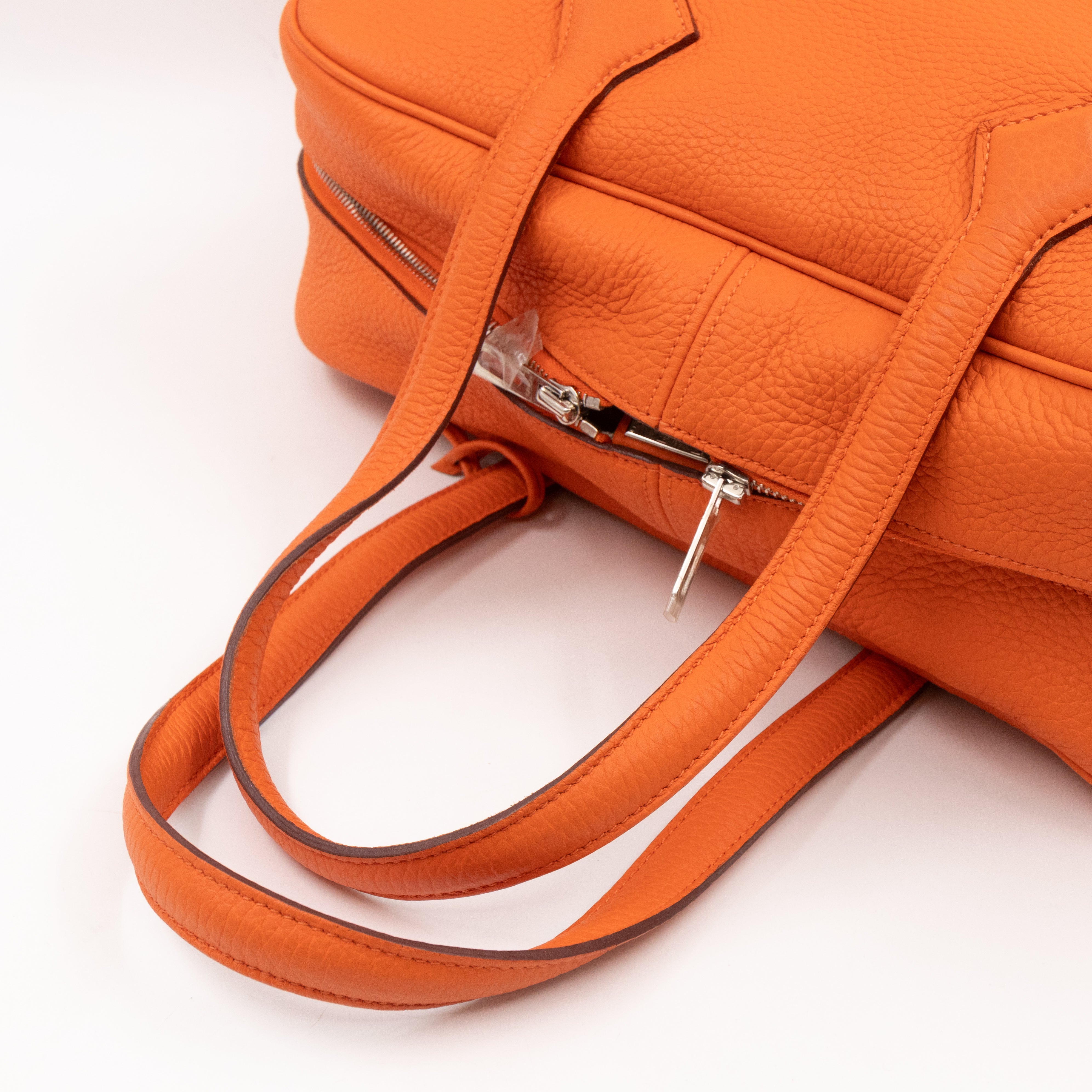 Victoria II 35 Orange Leather