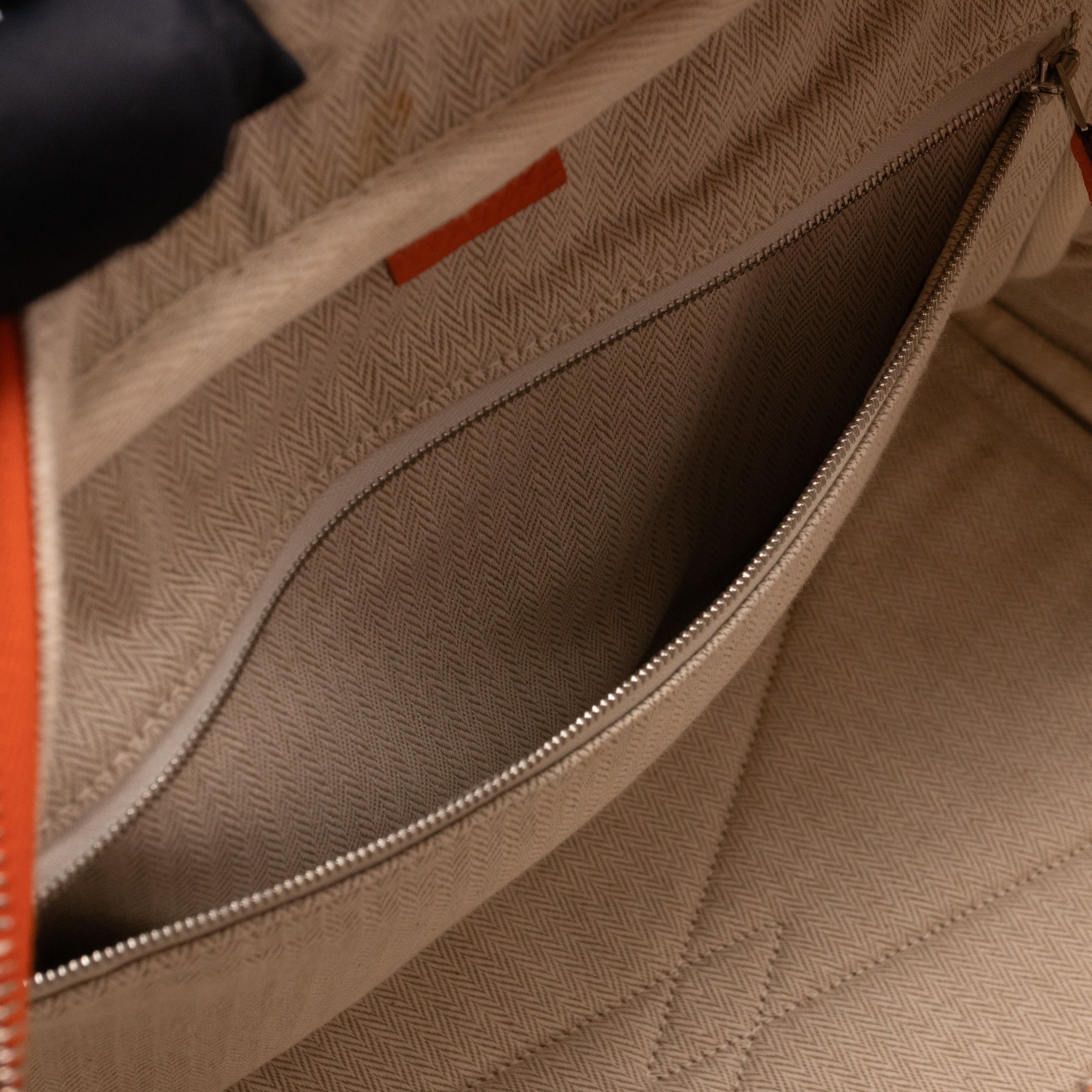 Victoria II 35 Orange Leather