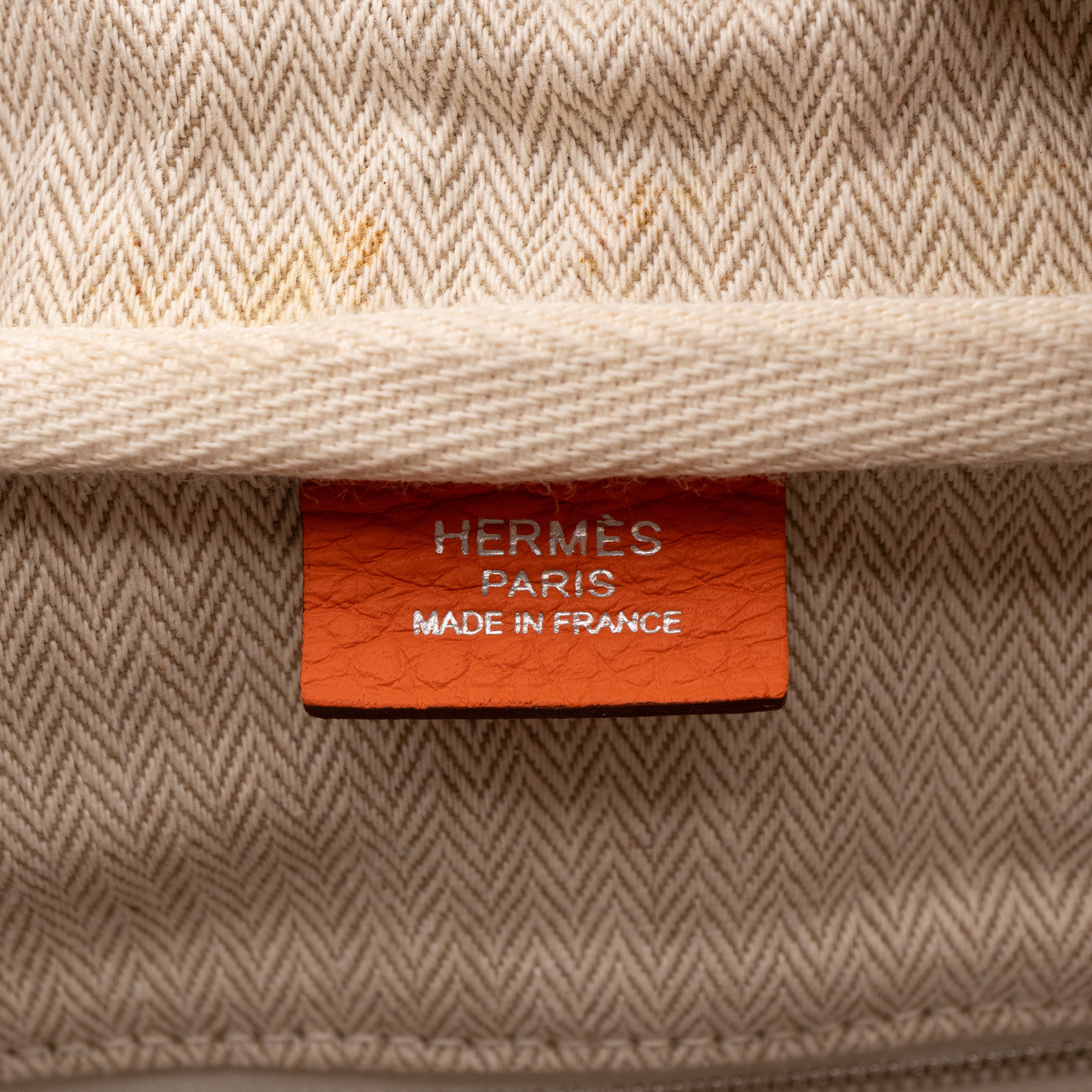 Victoria II 35 Orange Leather