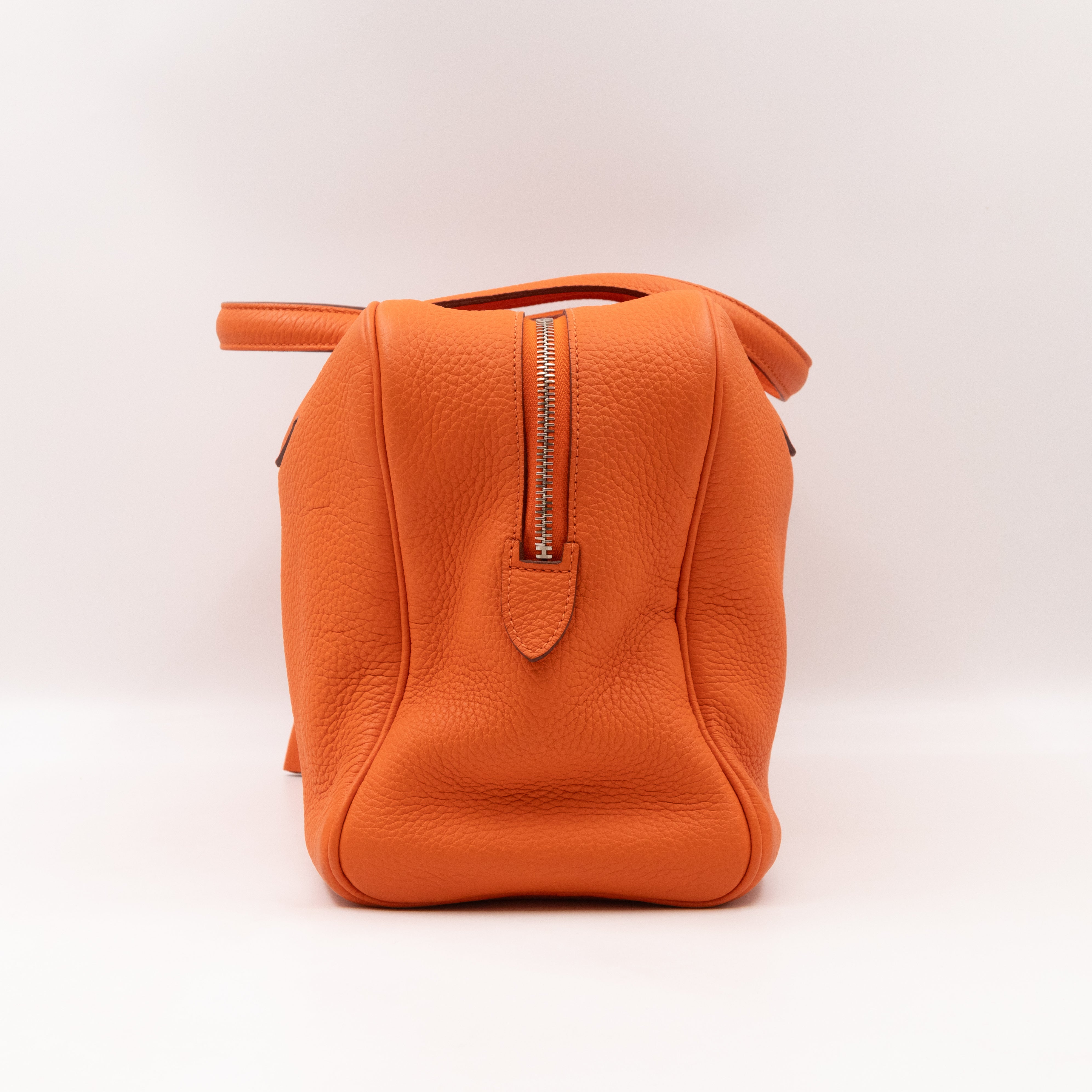 Victoria II 35 Orange Leather