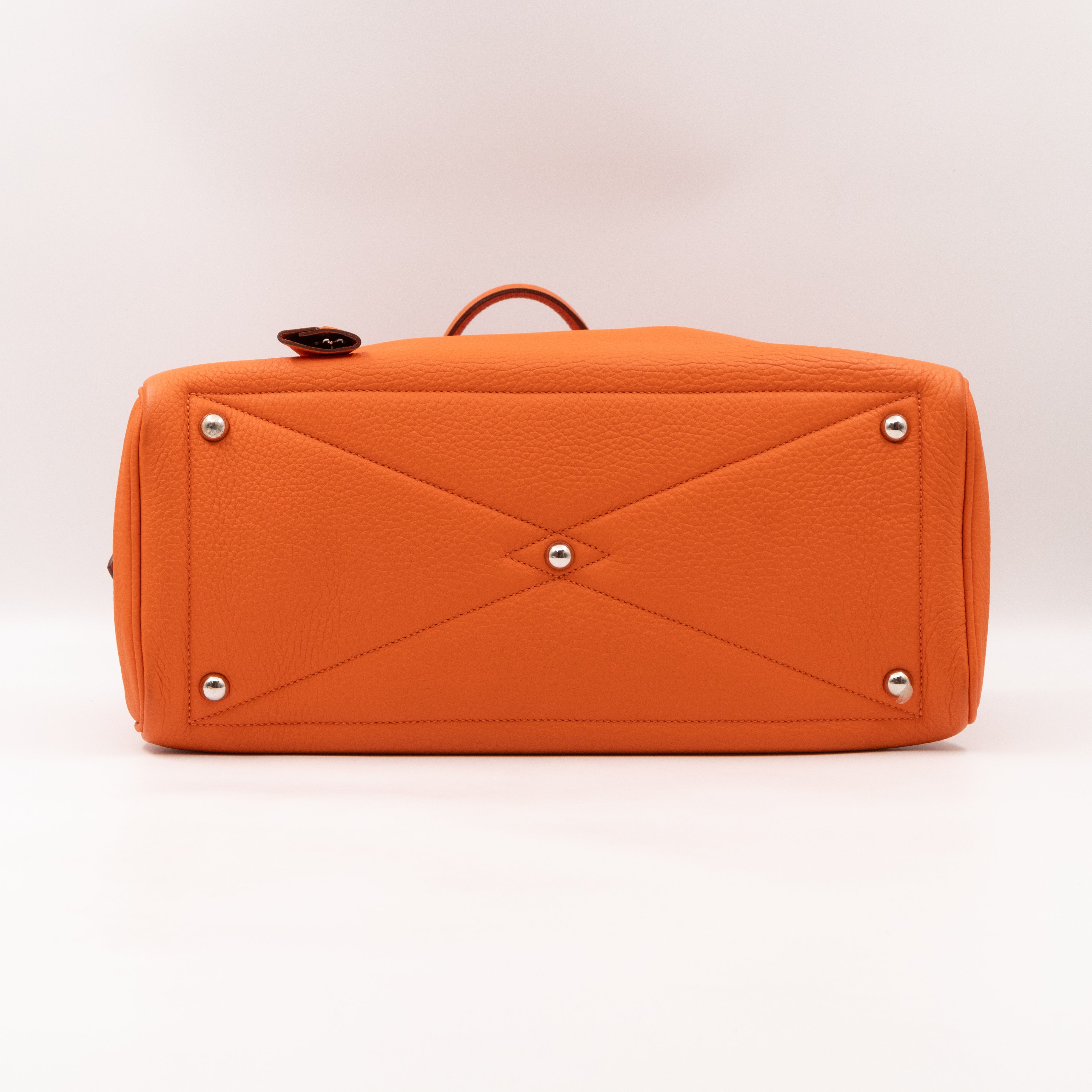 Victoria II 35 Orange Leather