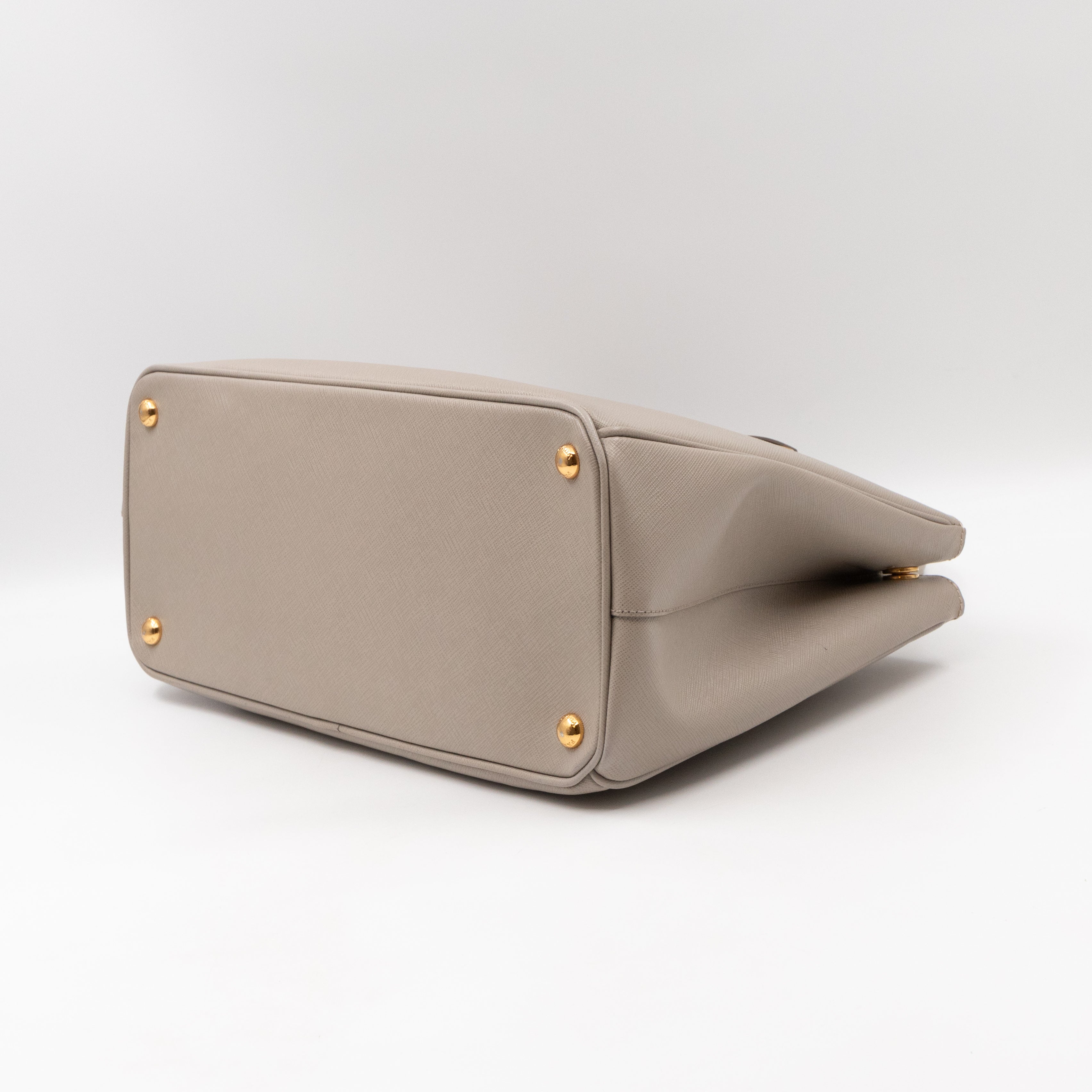 Galleria Large Double Zip Grey Taupe Saffiano Leather