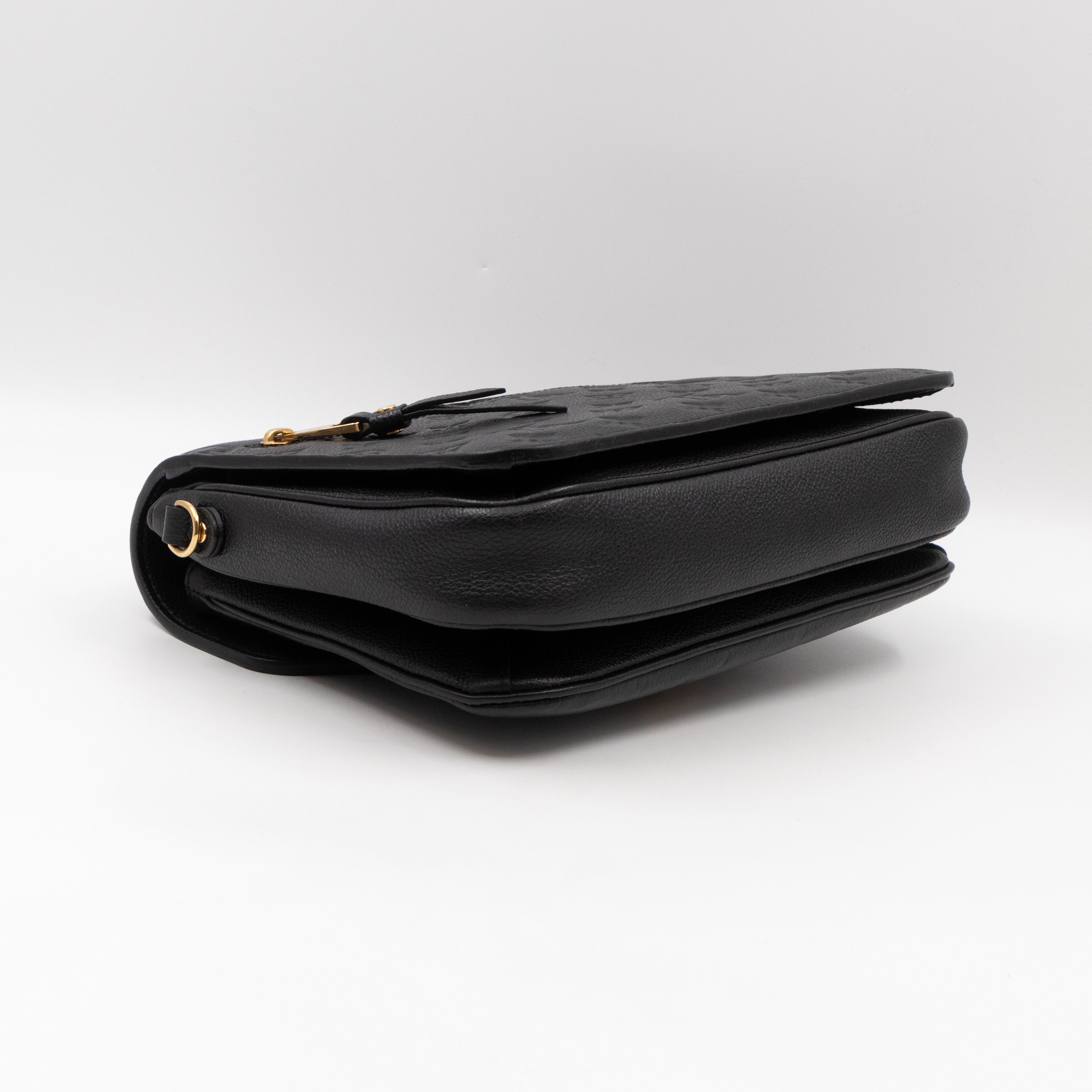 Pochette Metis Black Monogram Empreinte Leather