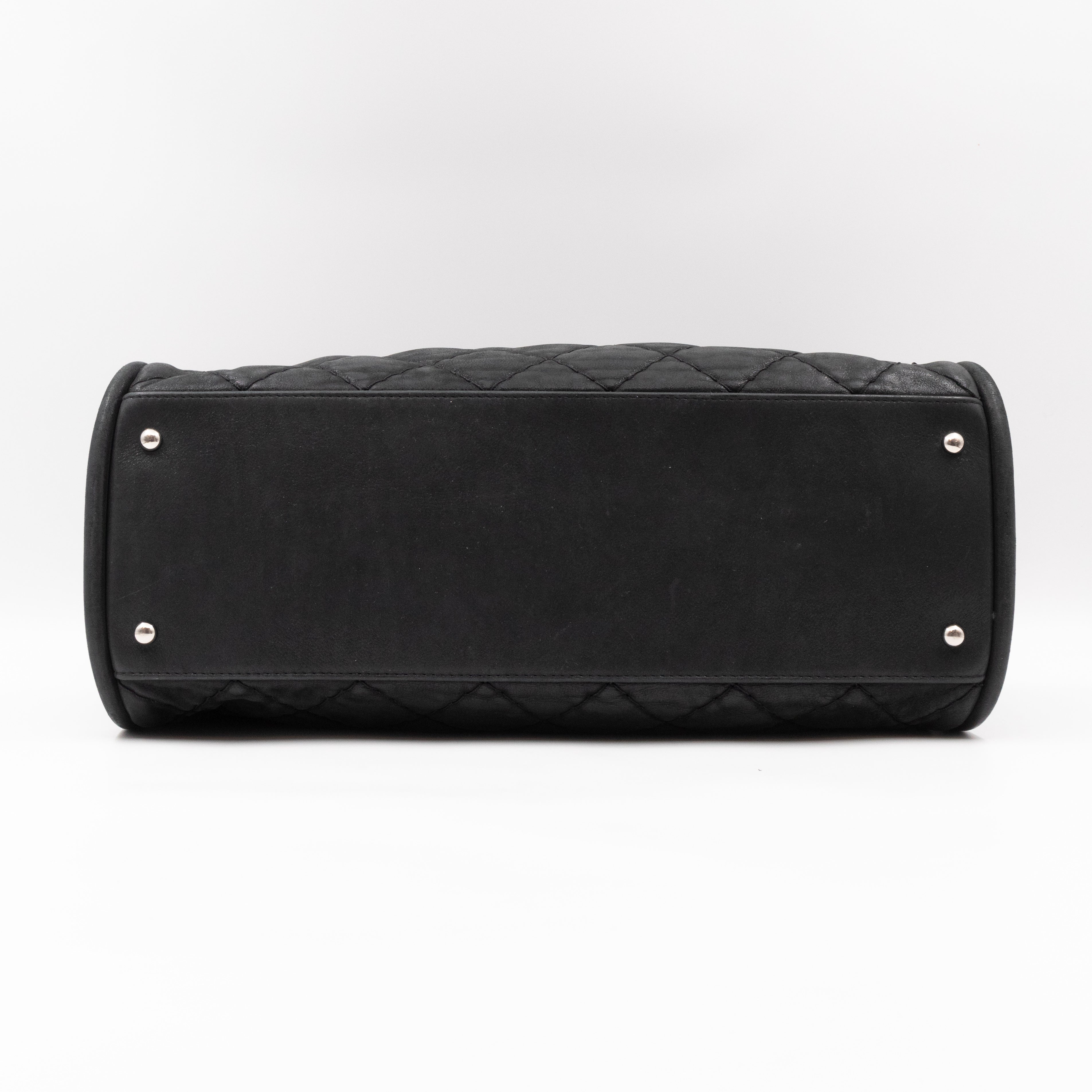 Relax CC Tote Black Iridescent Leather