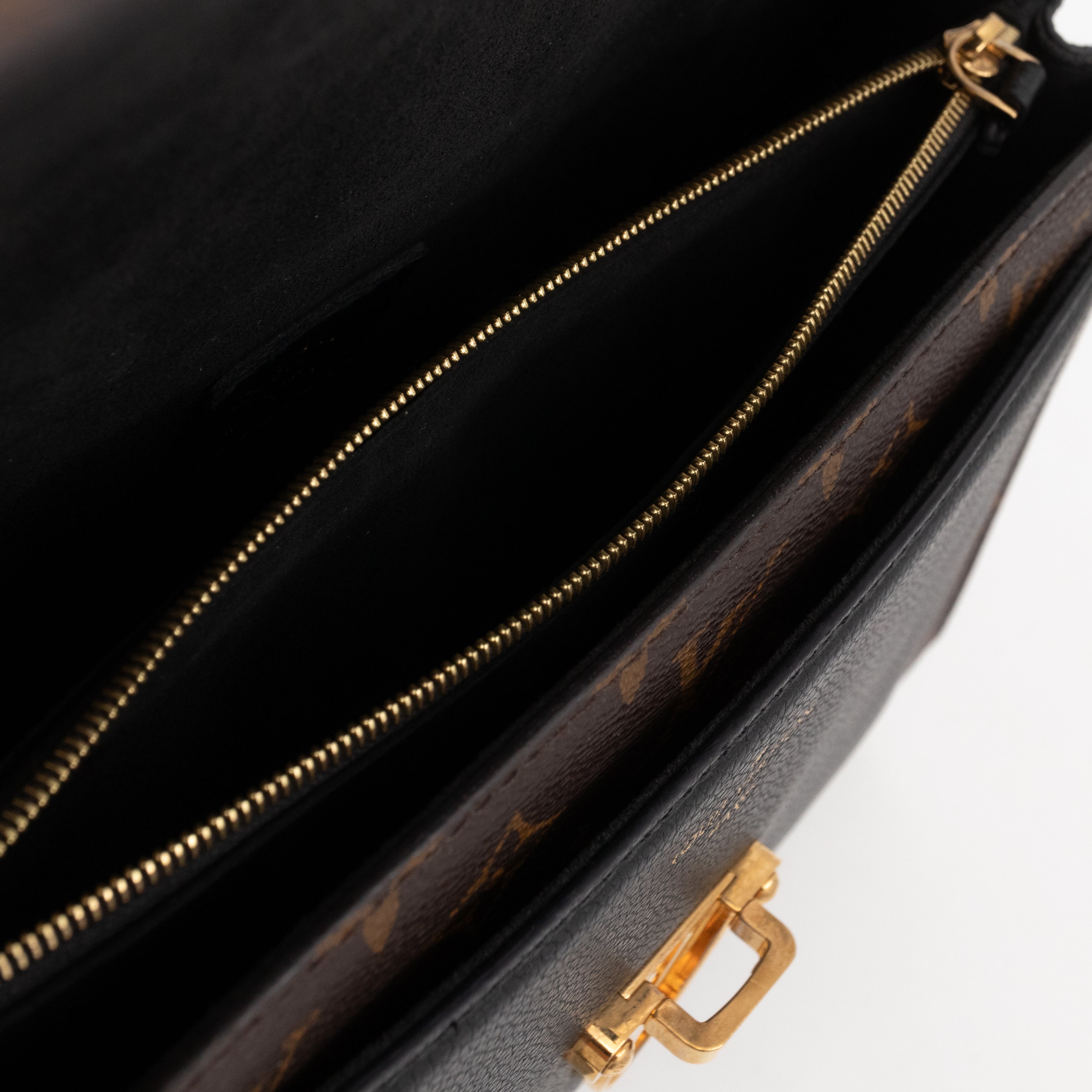 Victoire Monogram Black