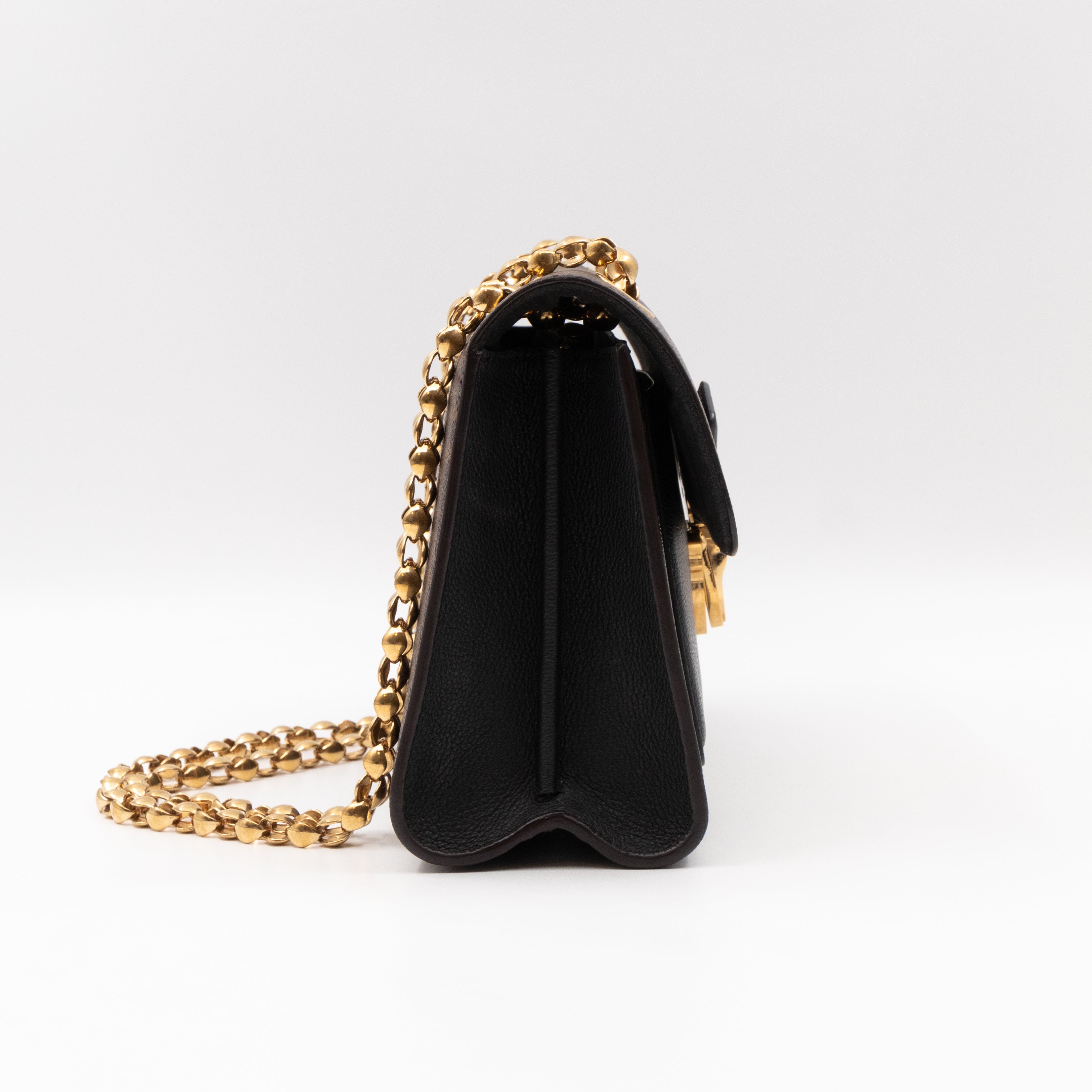 Victoire Monogram Black