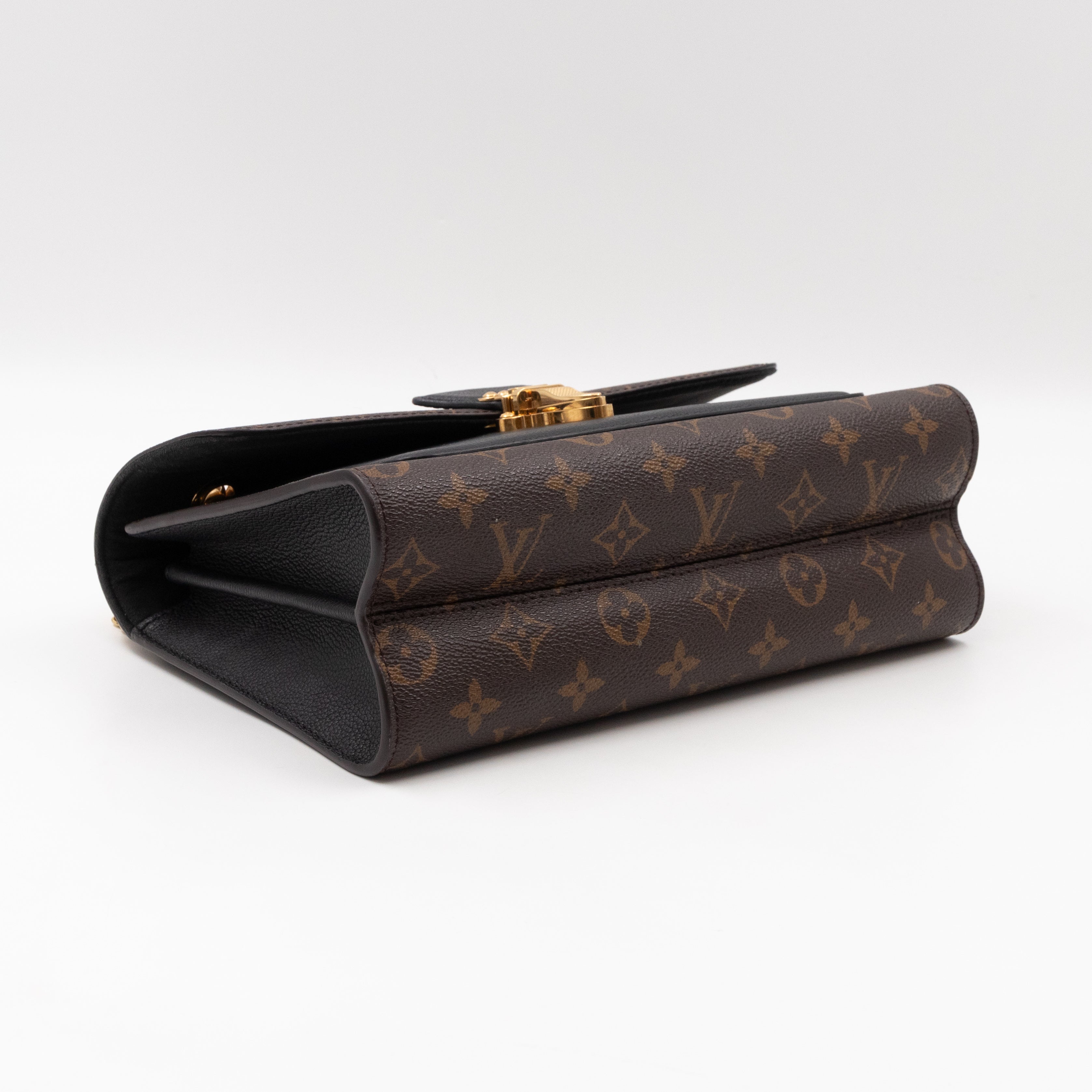 Victoire Monogram Black