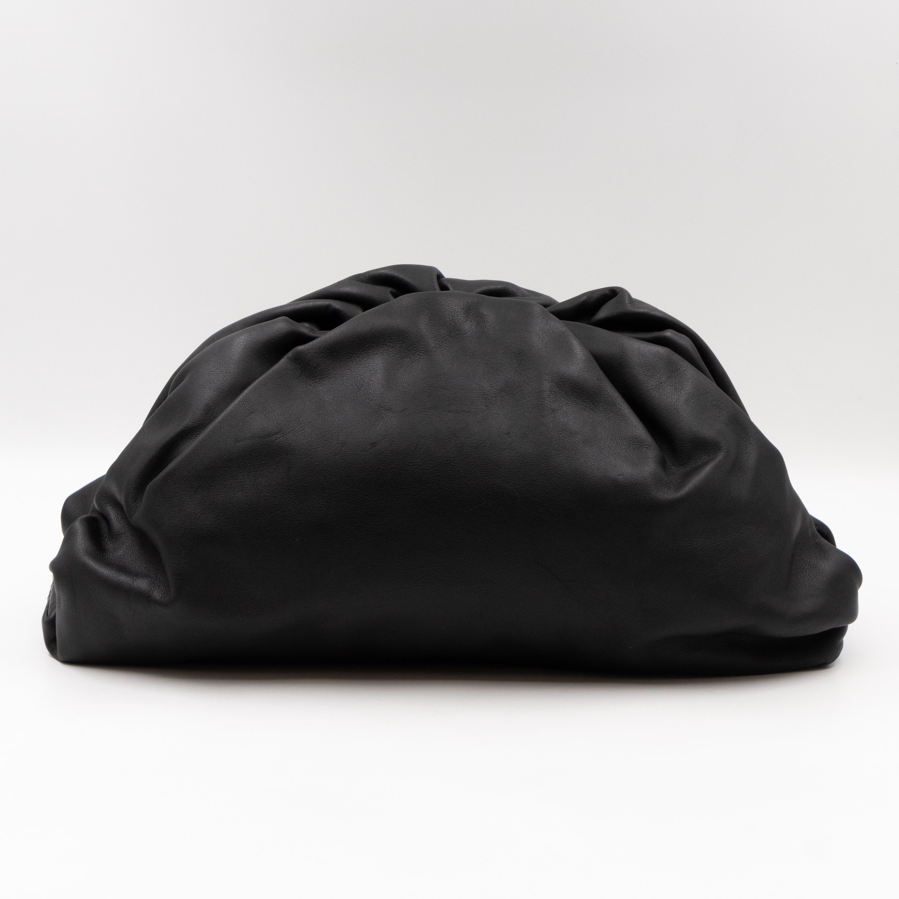 The Pouch Smooth Leather Black