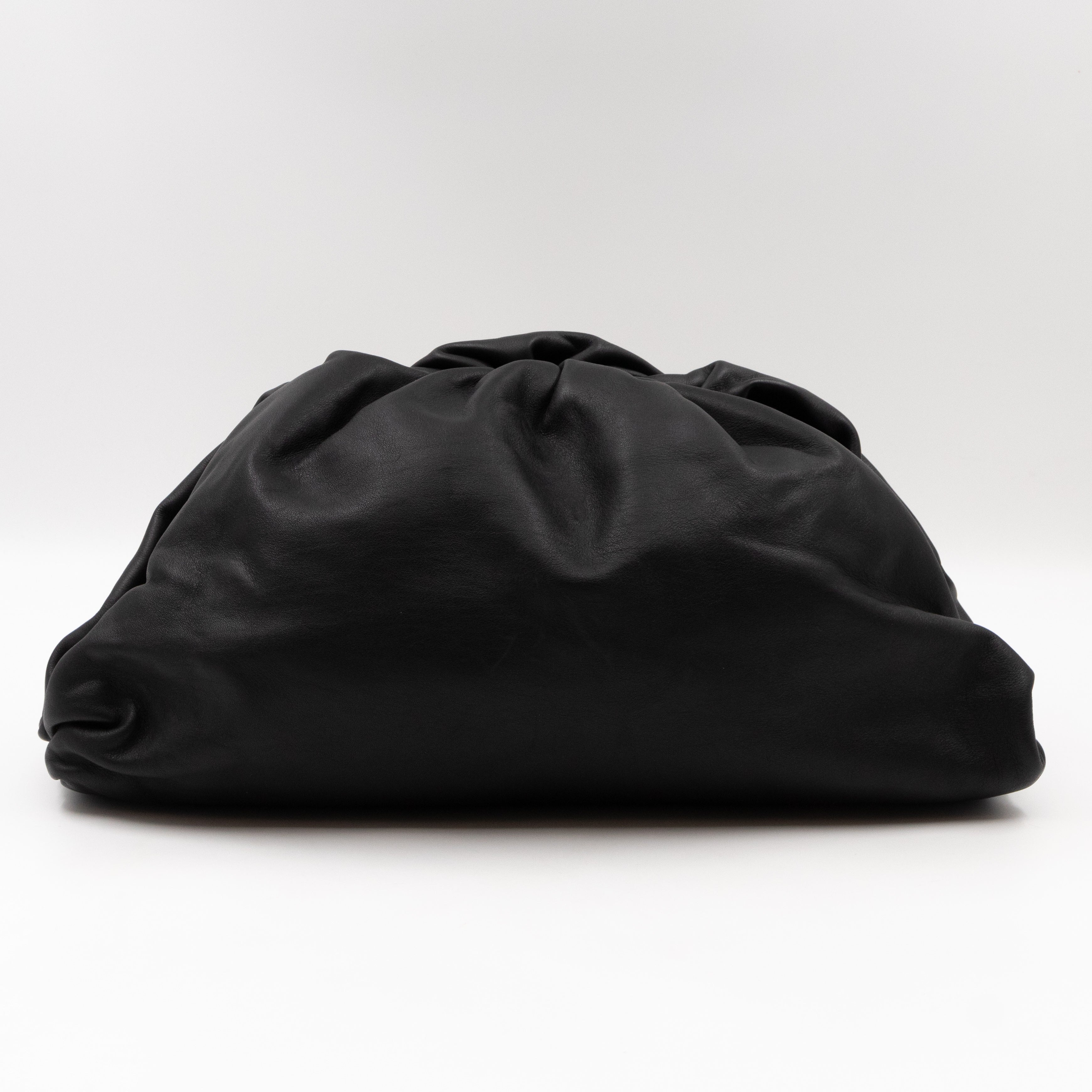 The Pouch Smooth Leather Black