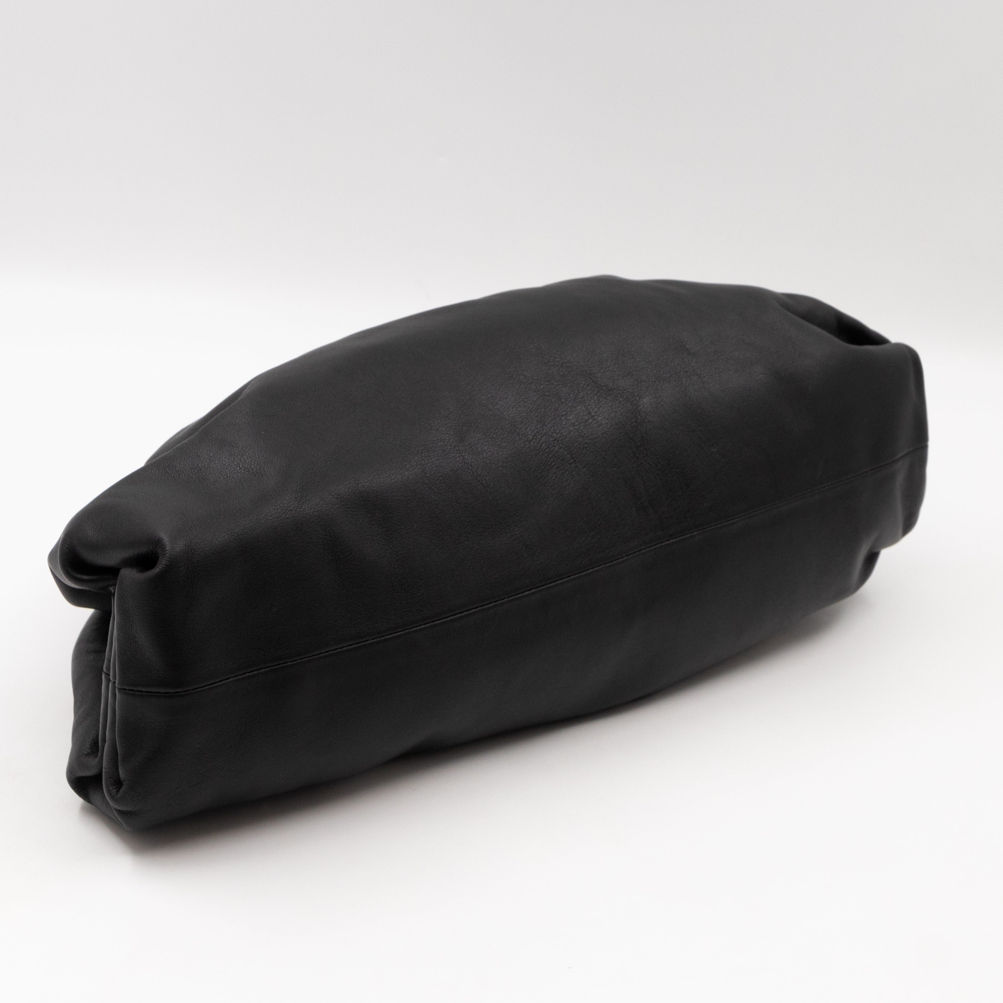 The Pouch Smooth Leather Black