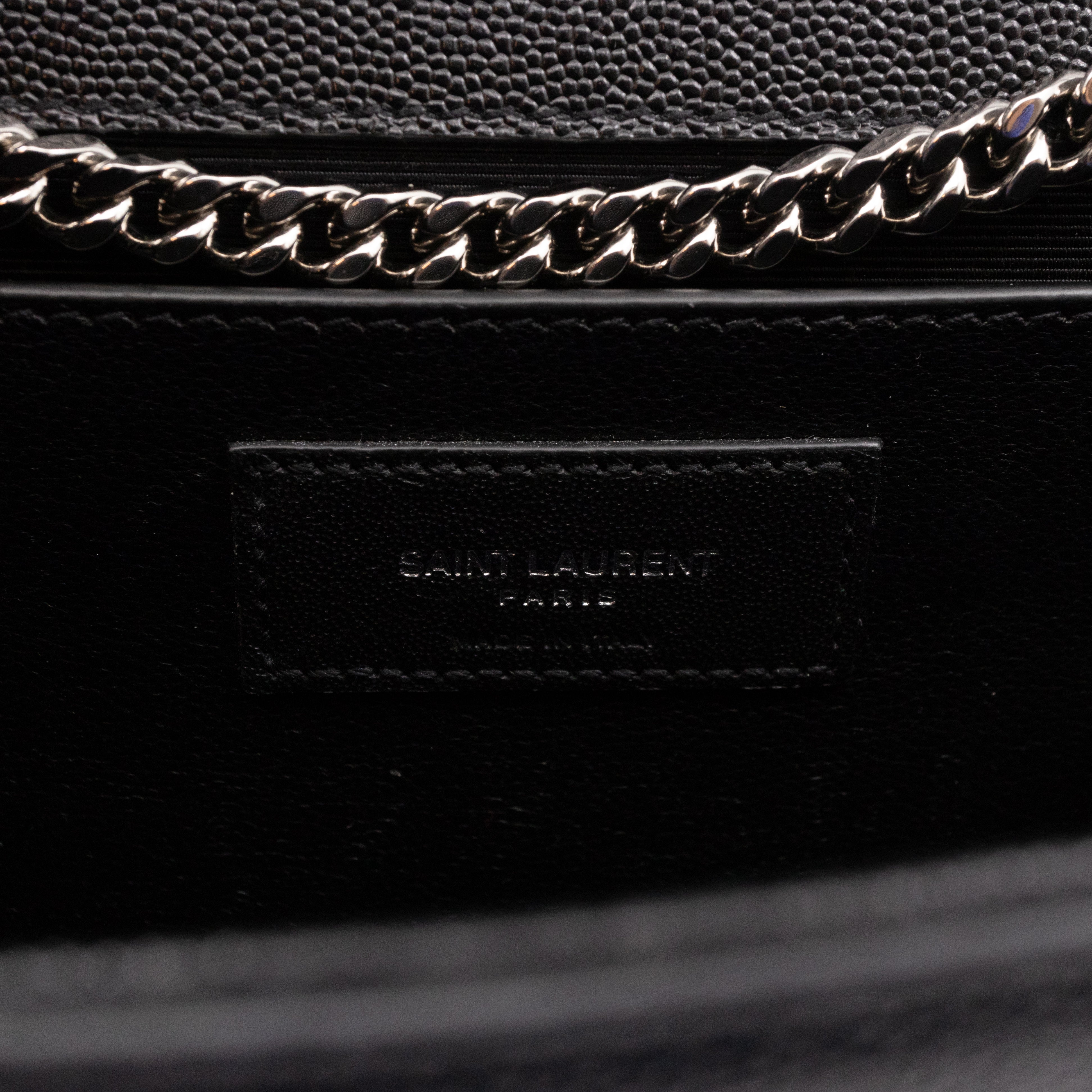 Kate Medium Tassel Black Grained Leather Silver