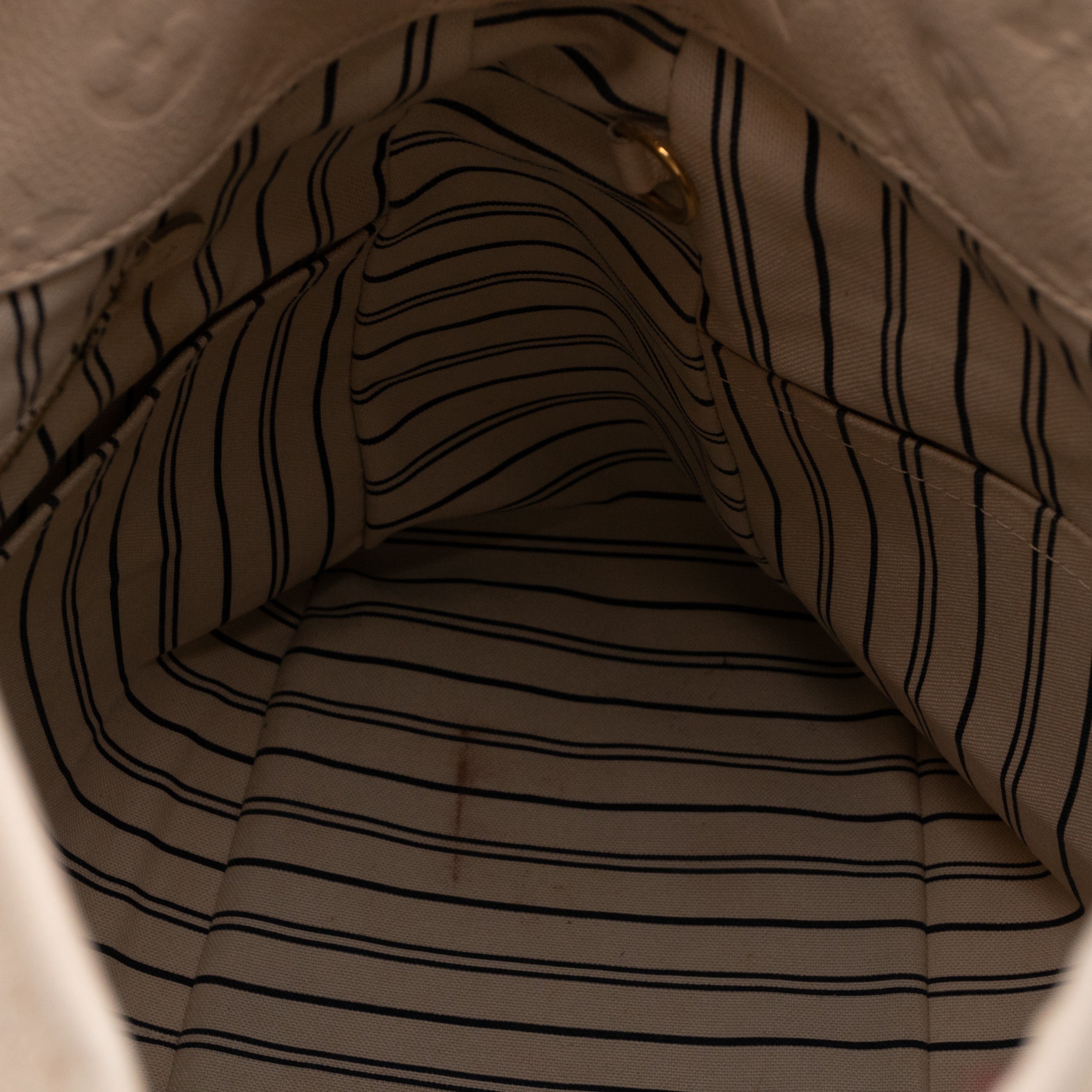 Artsy MM Monogram Empreinte White