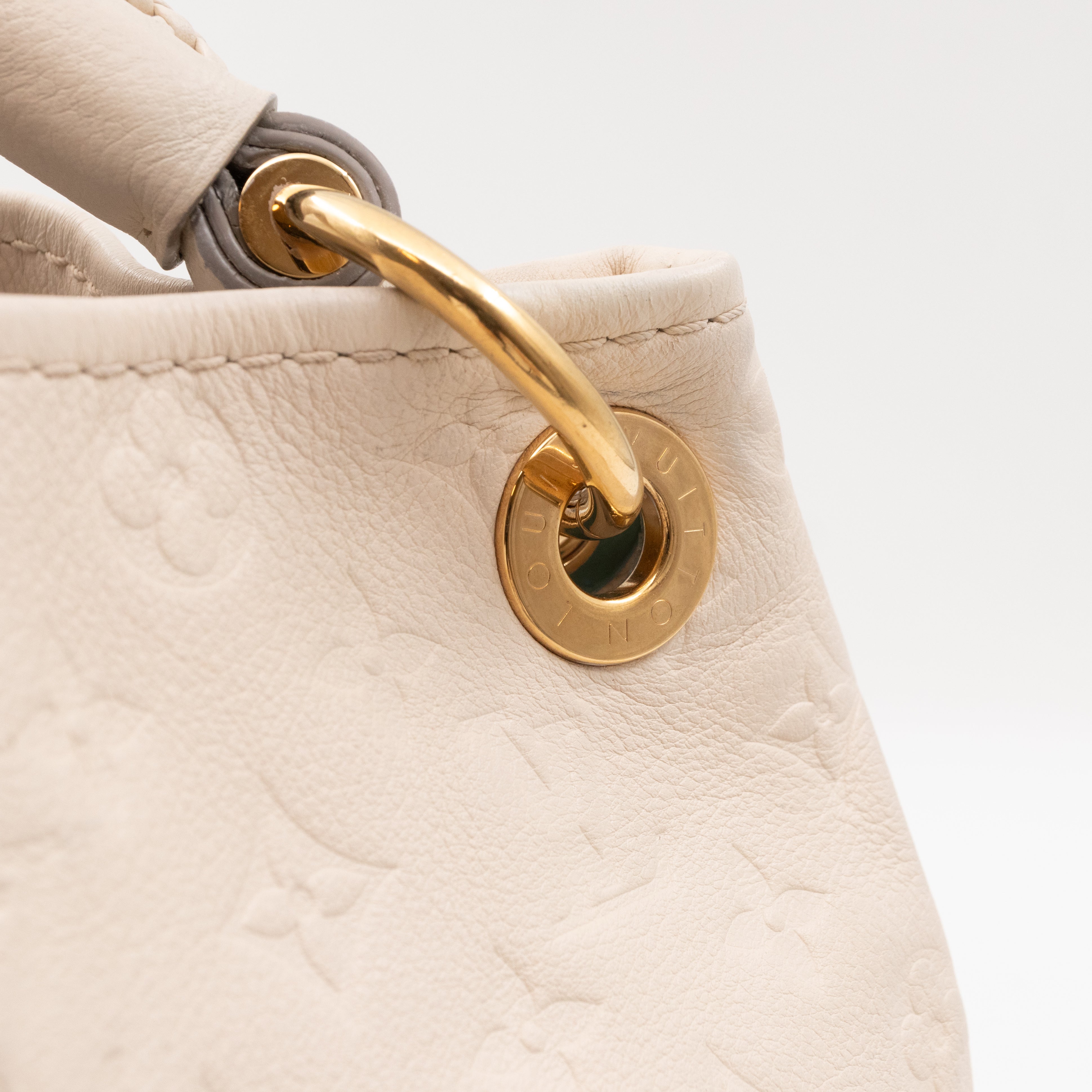 Artsy MM Monogram Empreinte White