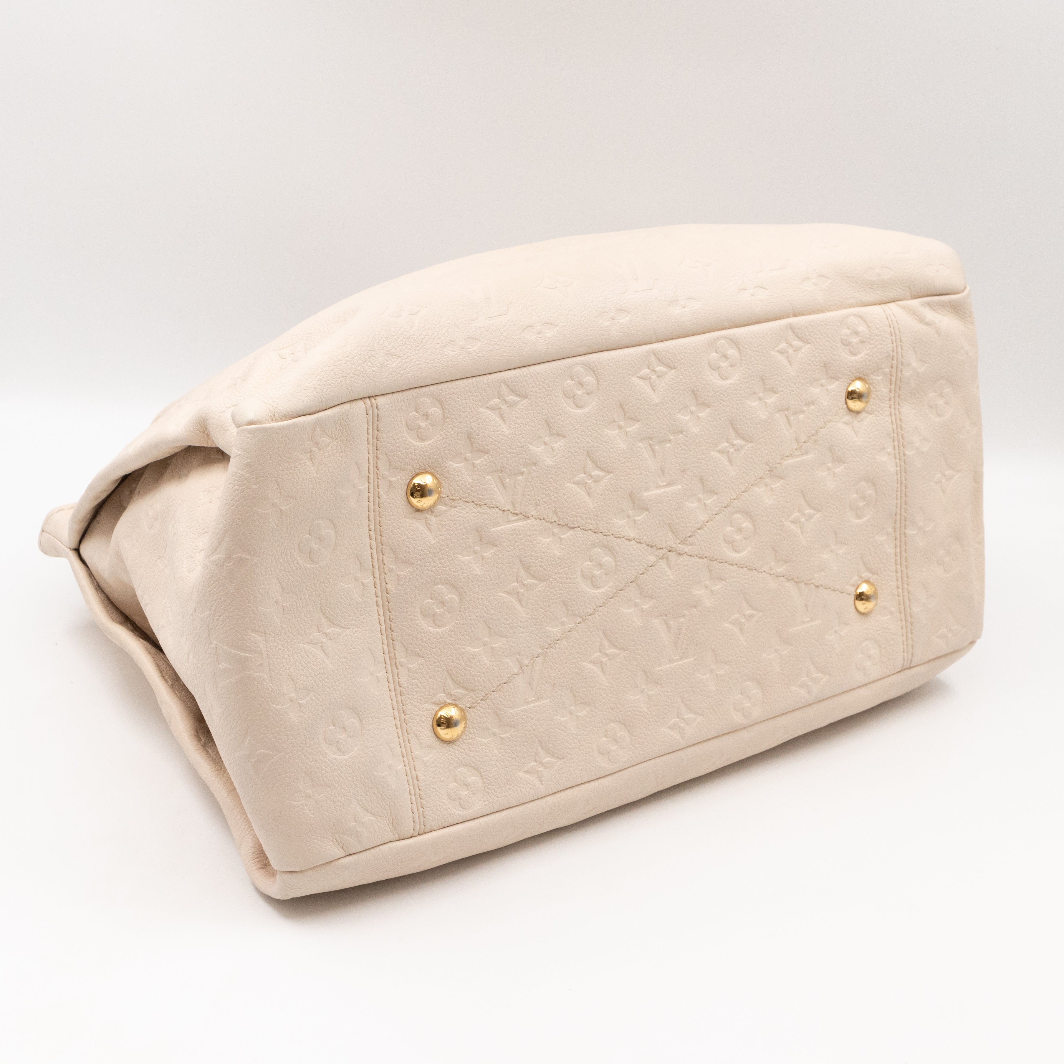 Artsy MM Monogram Empreinte White