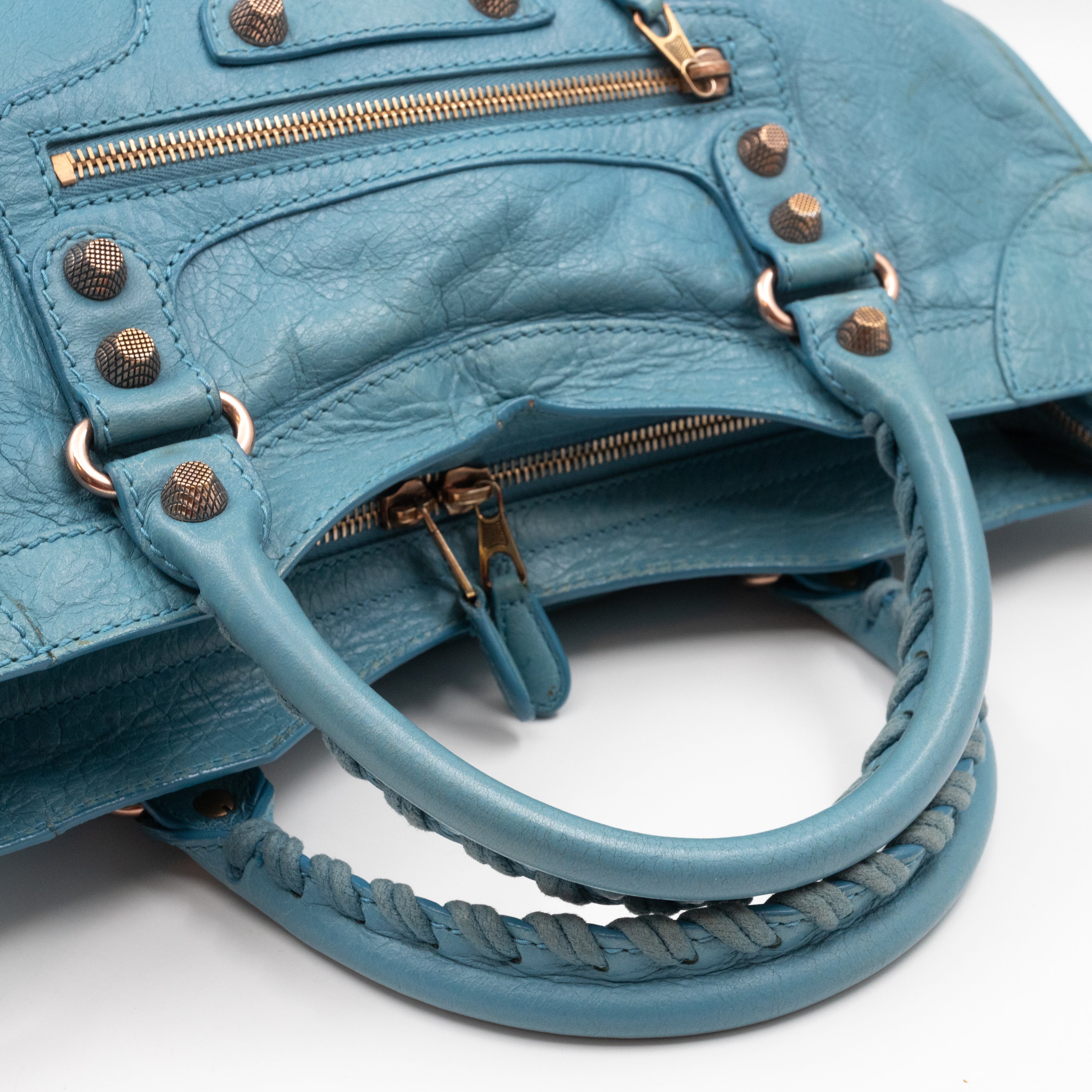 Classic City Light Blue Leather