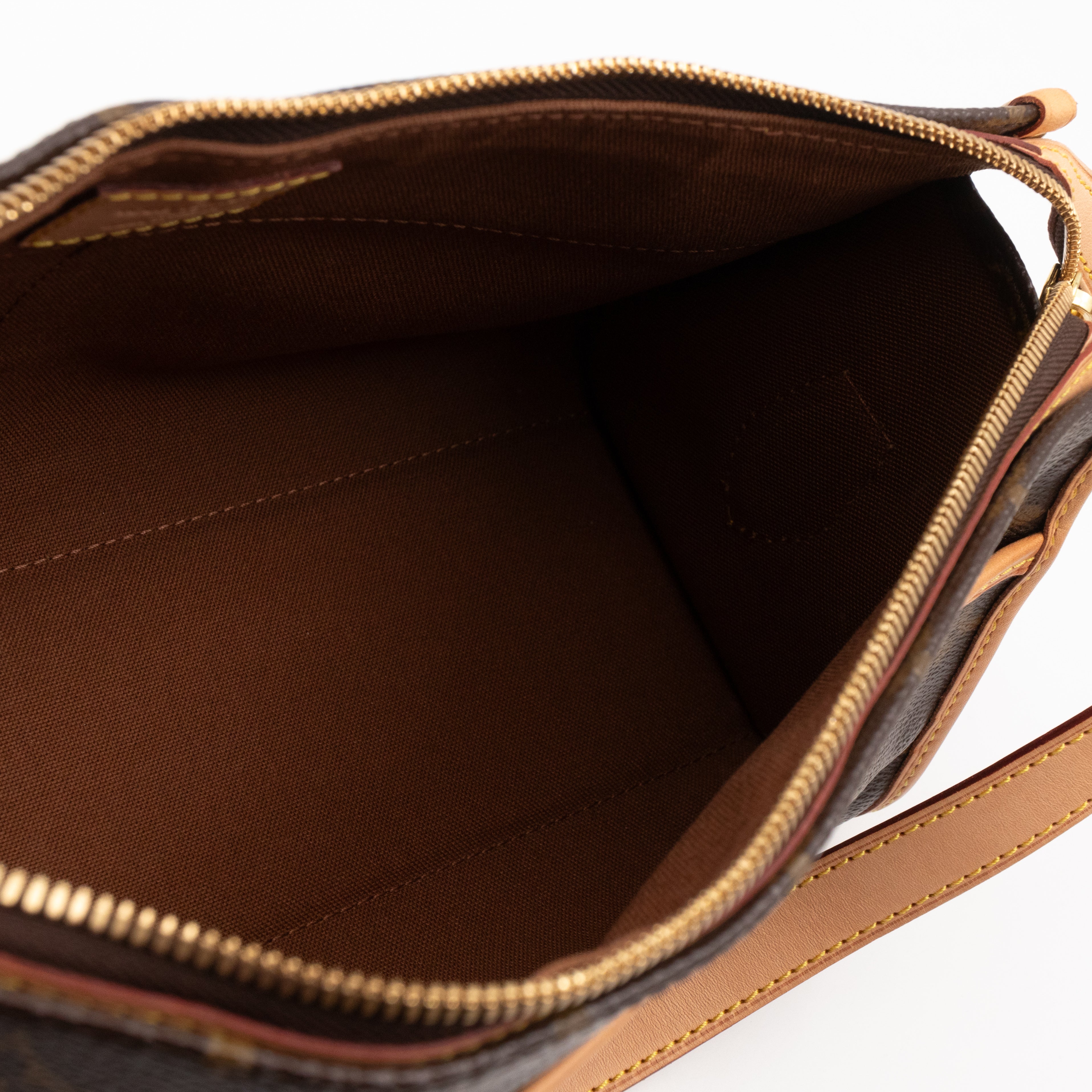 Popincourt Long Monogram