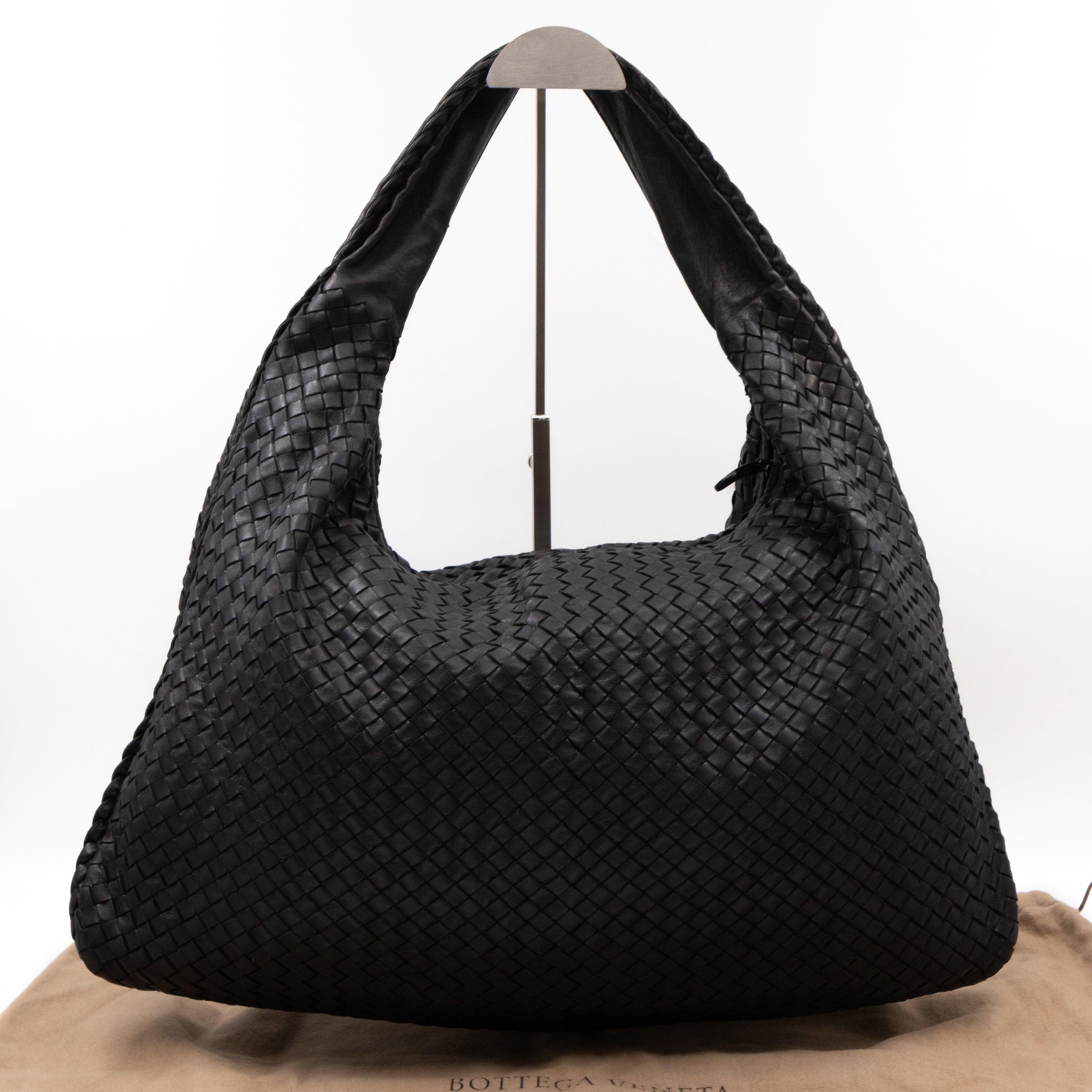 Veneta Hobo Bag Large Intrecciato Black Leather