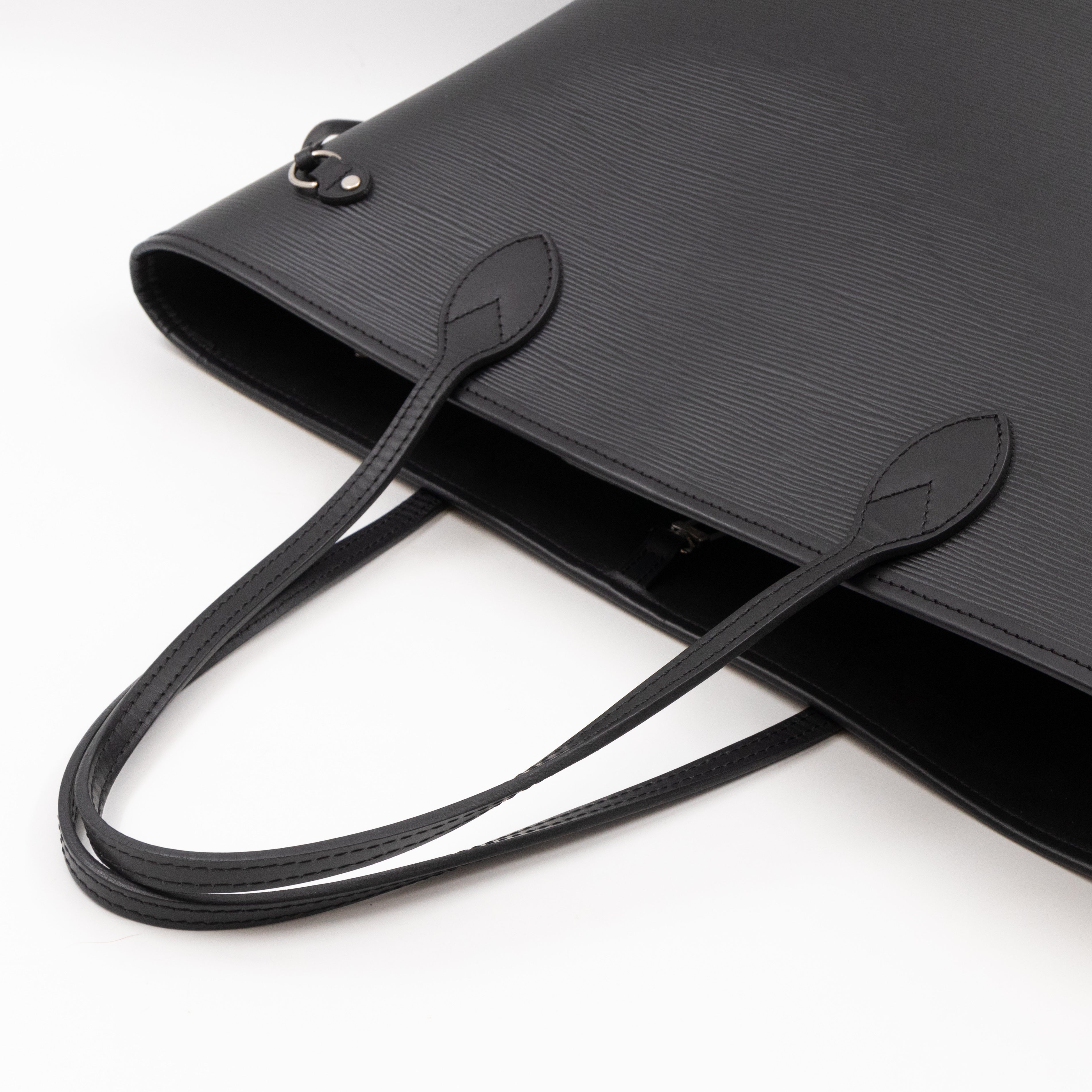 Neverfull MM Black Epi Leather